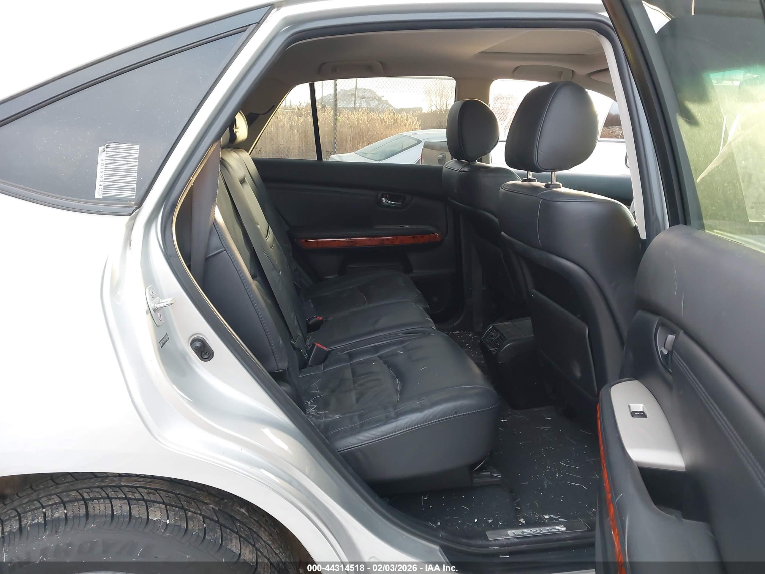 LEXUS RX image 8
