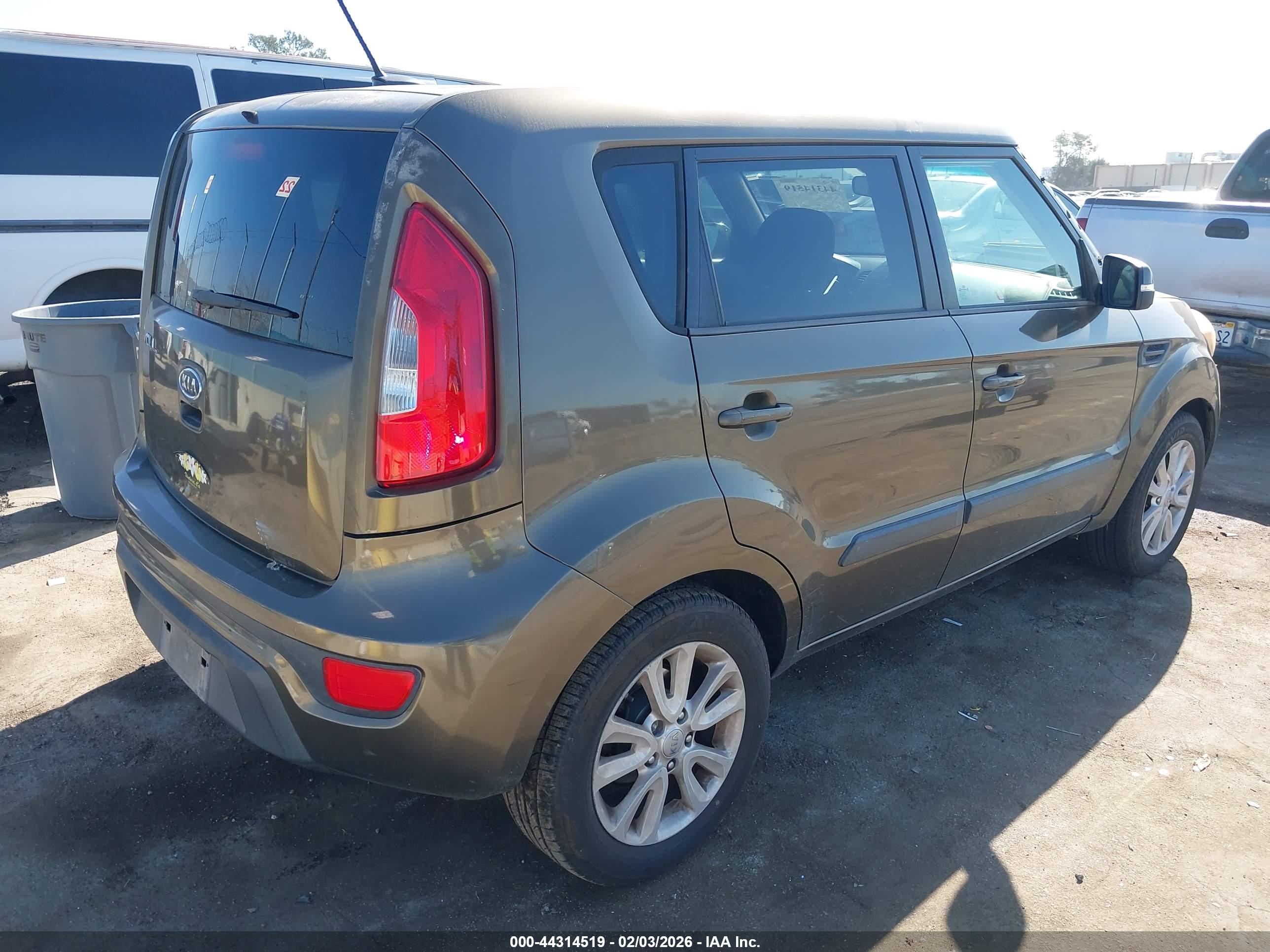 KIA SOUL image 4