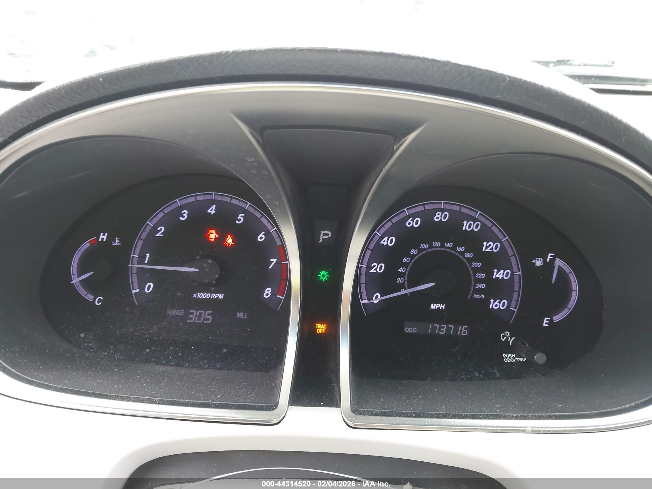 TOYOTA AVALON image 7