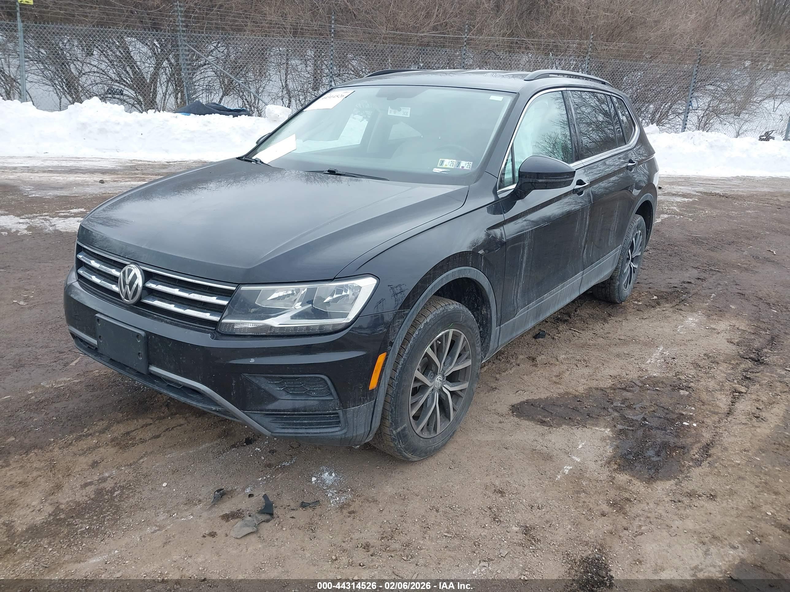VOLKSWAGEN TIGUAN image 2