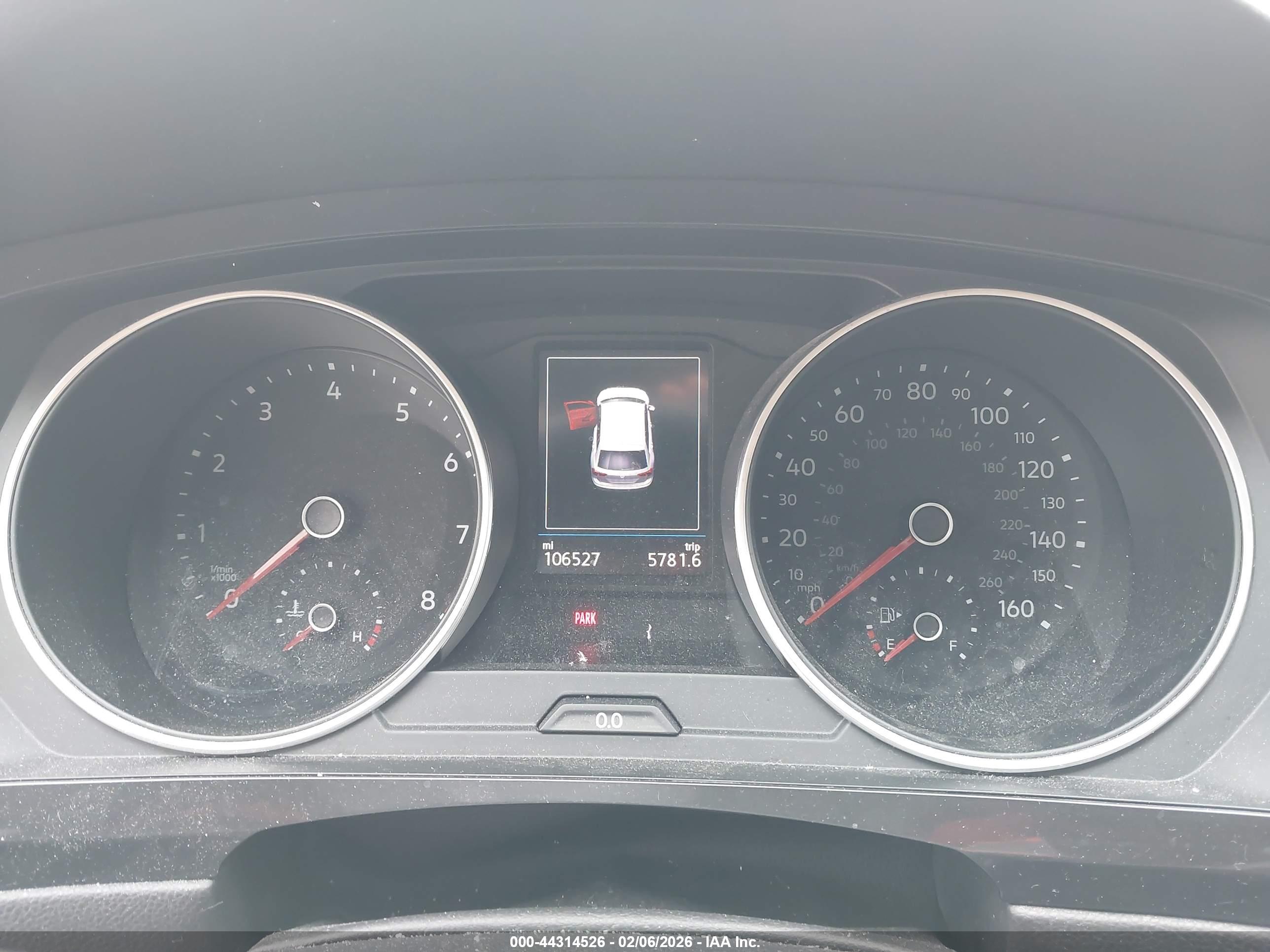 VOLKSWAGEN TIGUAN image 7