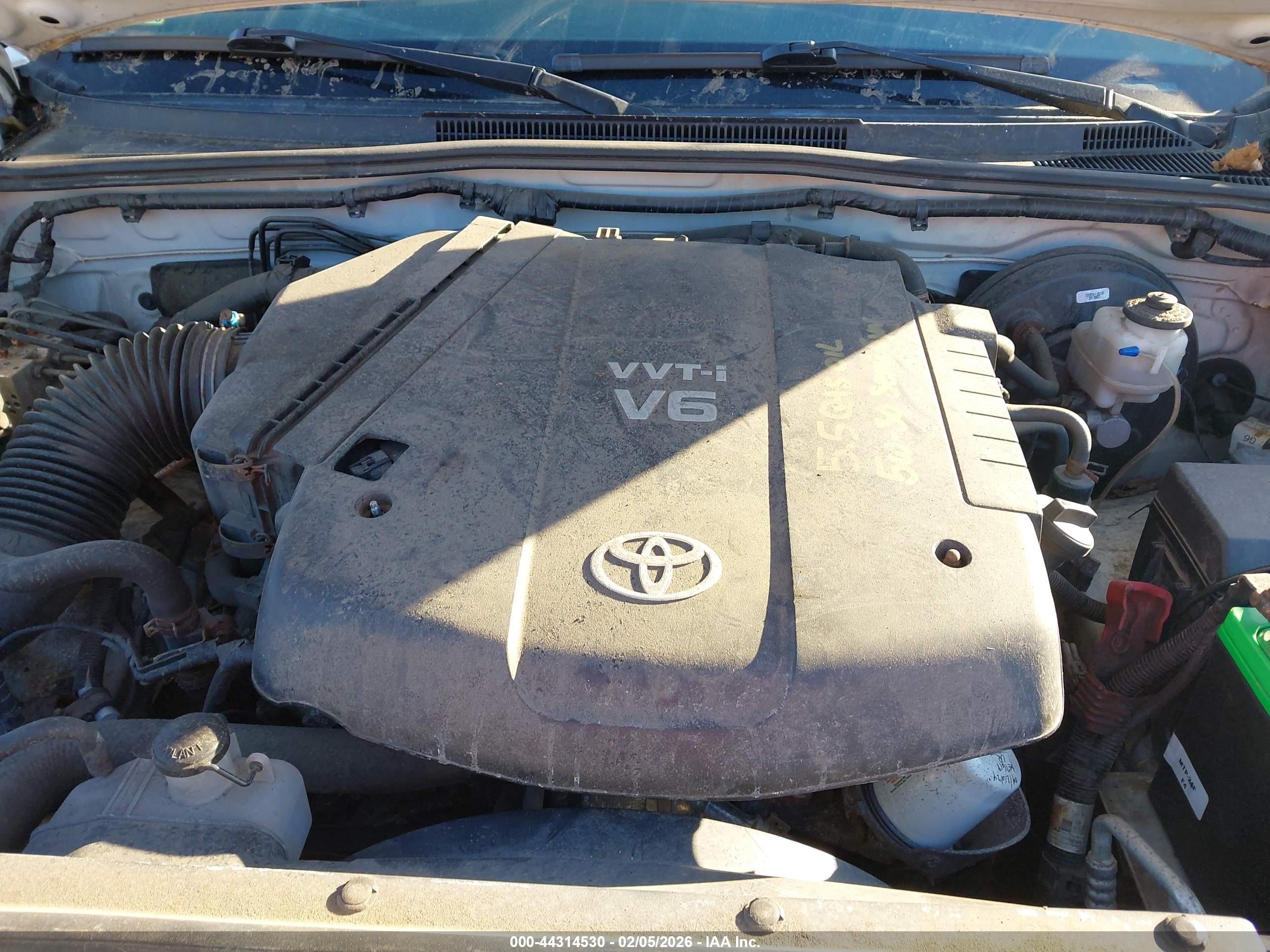 TOYOTA TACOMA image 10