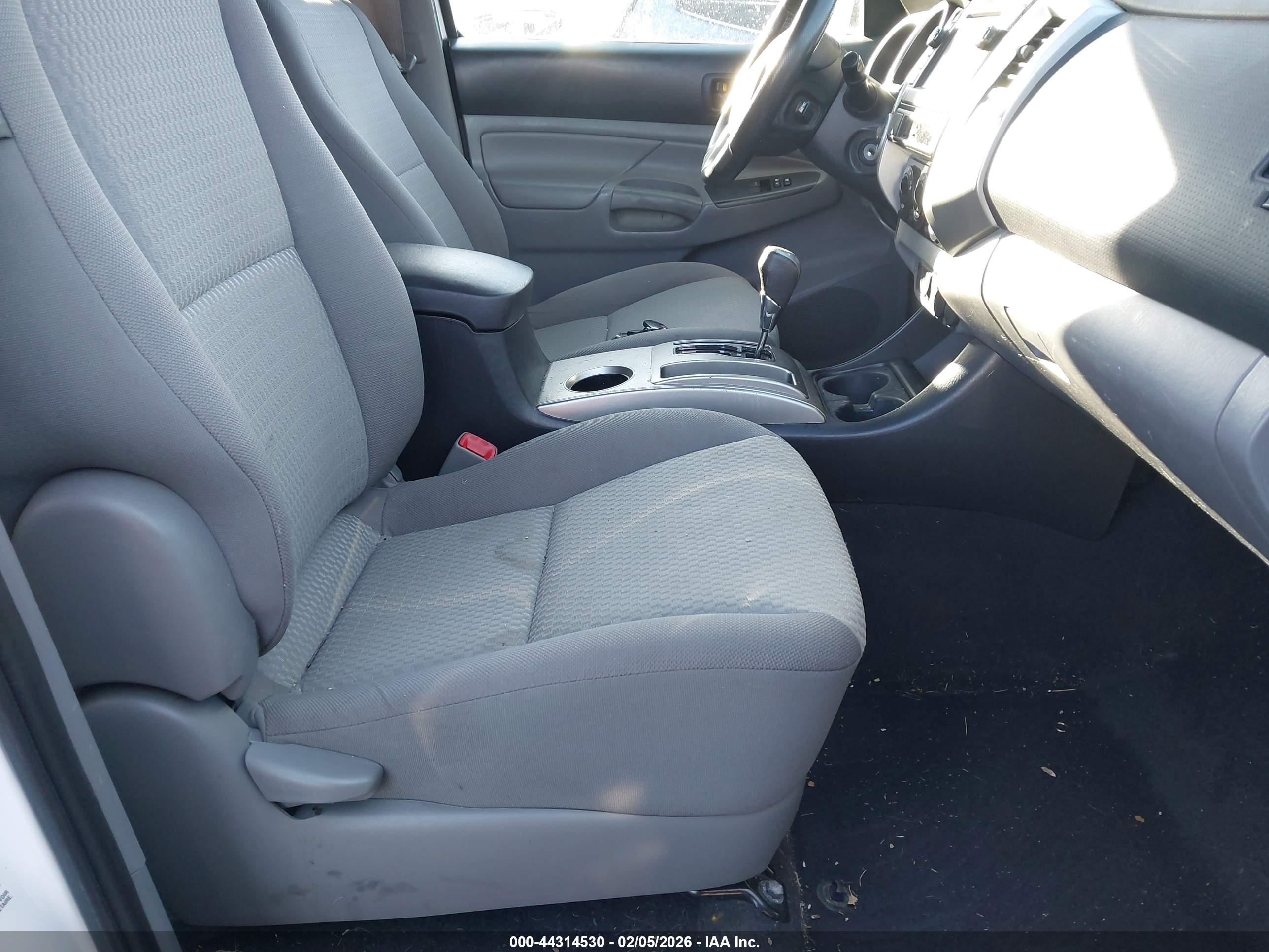 TOYOTA TACOMA image 5