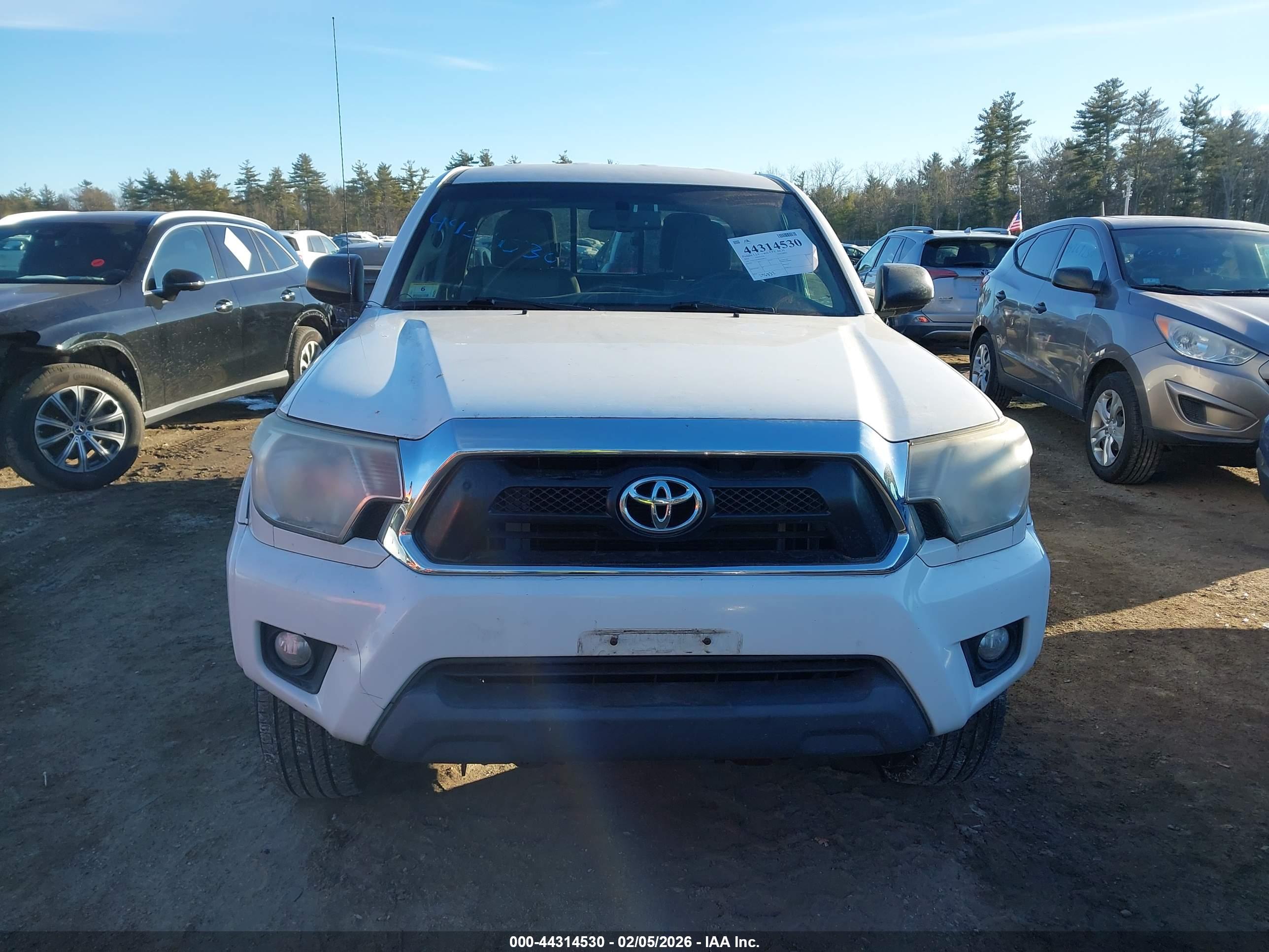 TOYOTA TACOMA image 6