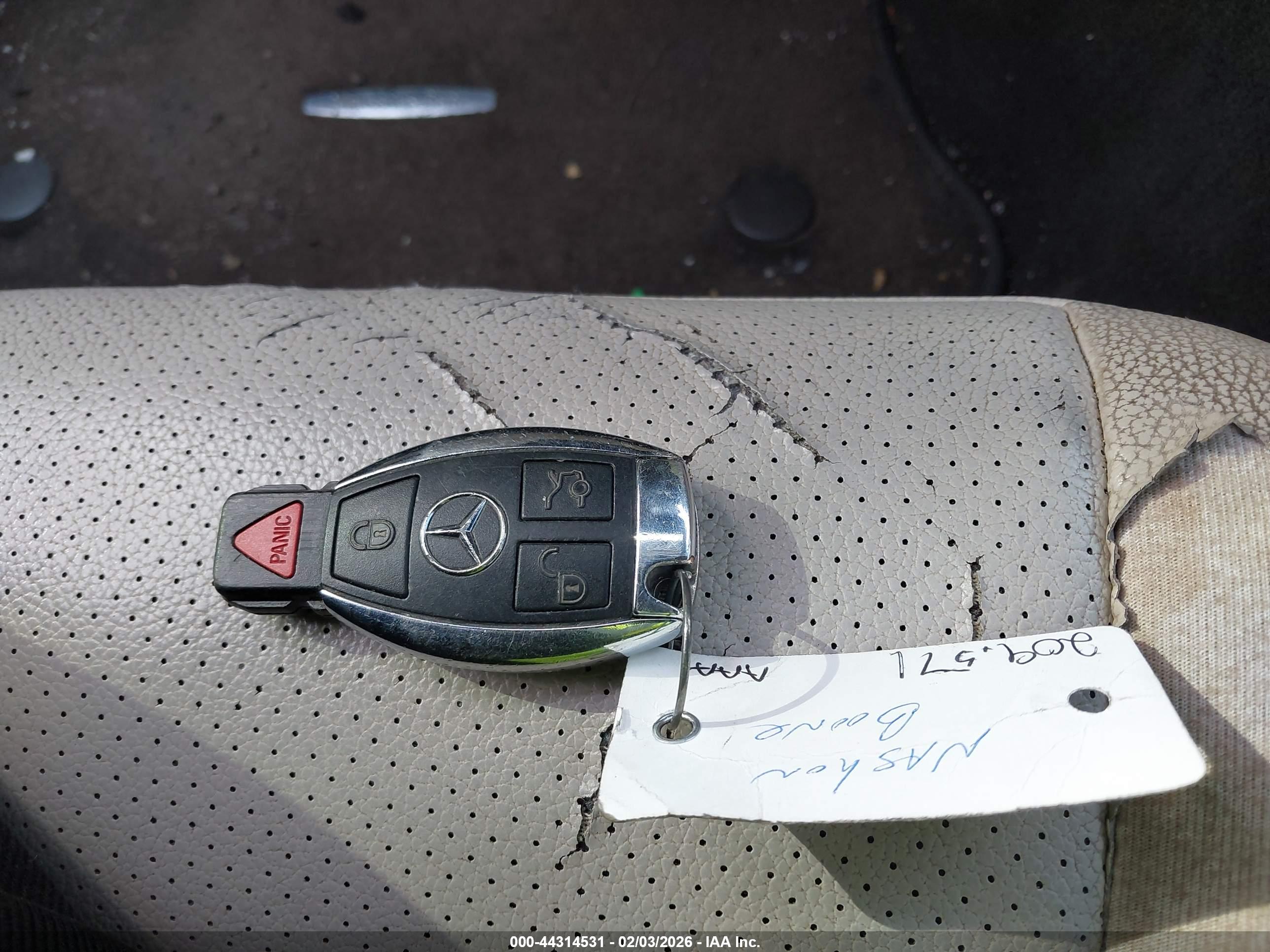 MERCEDES-BENZ GLK image 11