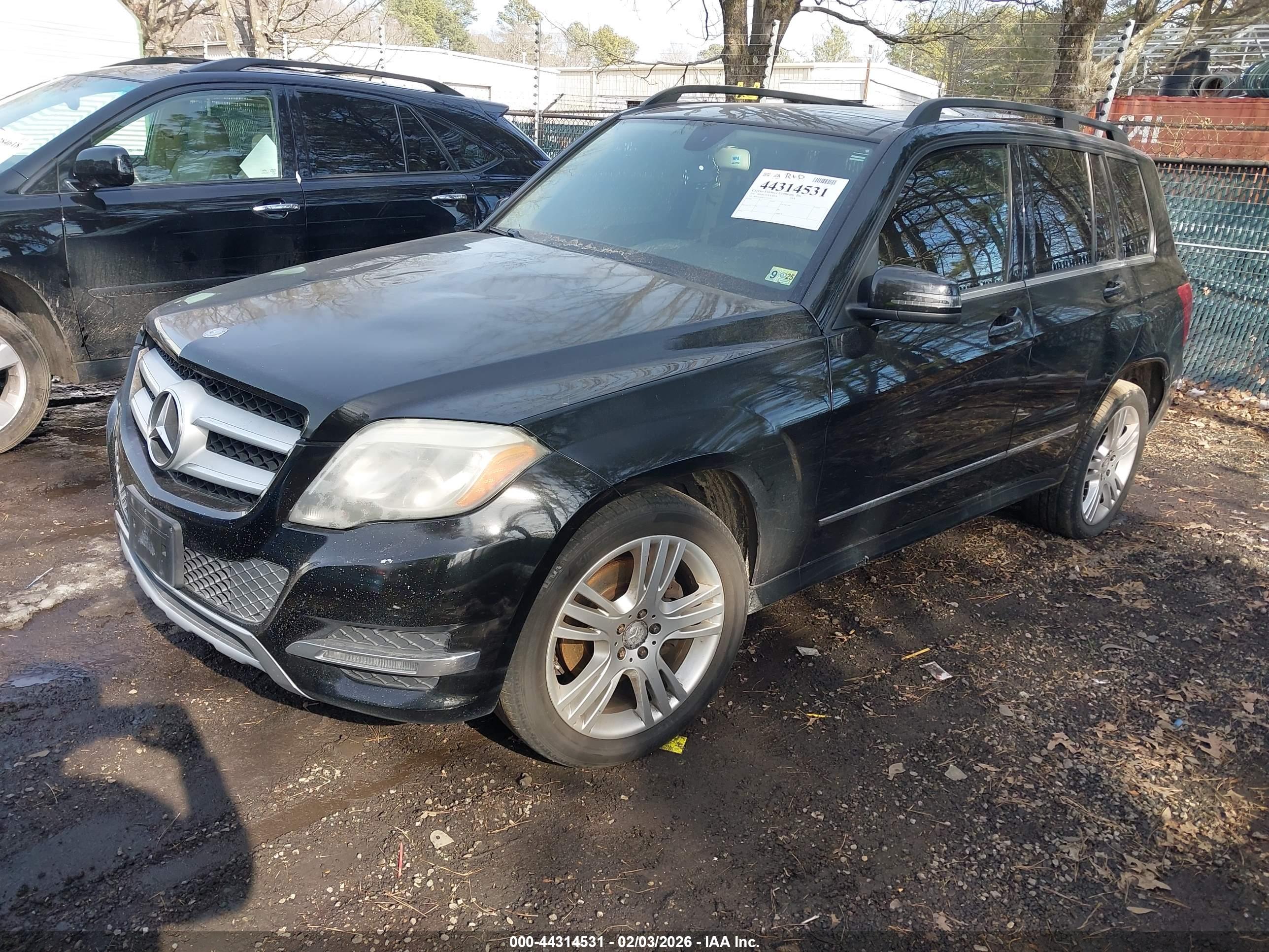 MERCEDES-BENZ GLK image 2