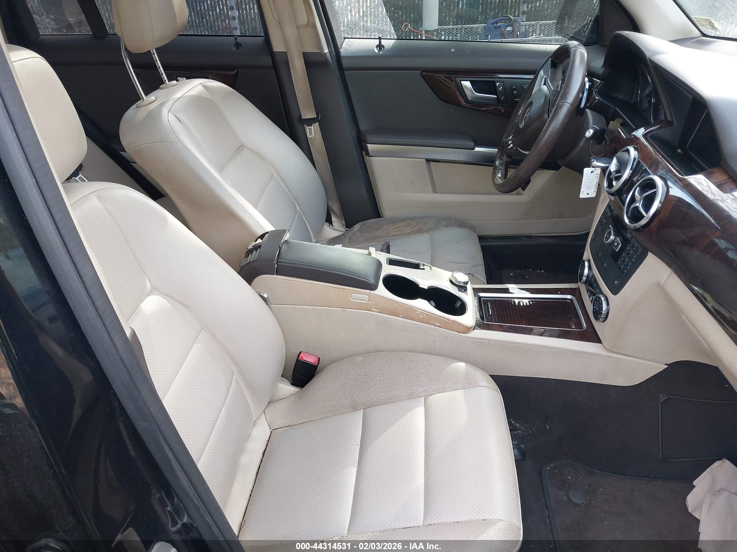 MERCEDES-BENZ GLK image 5