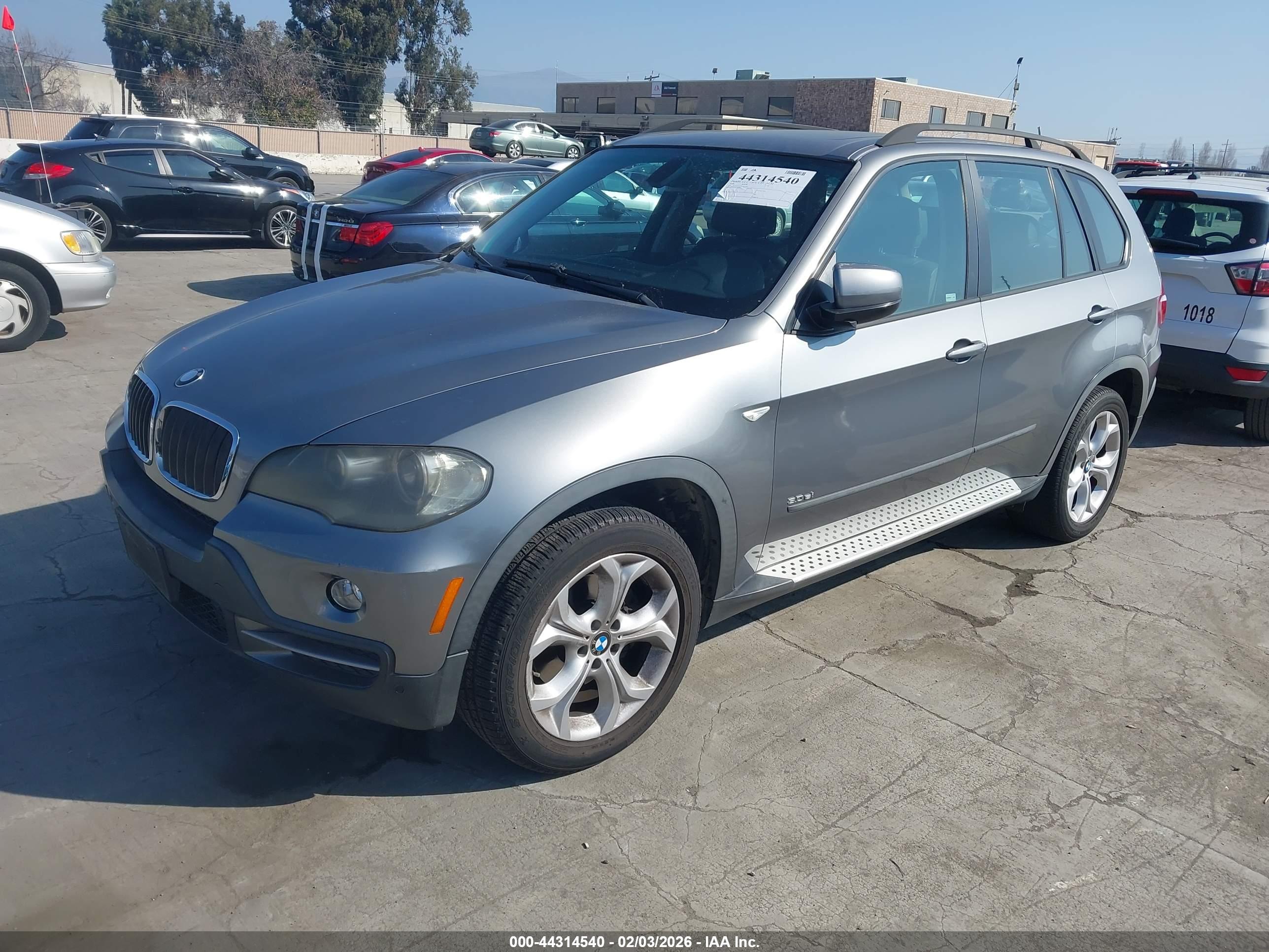 BMW X5 image 2