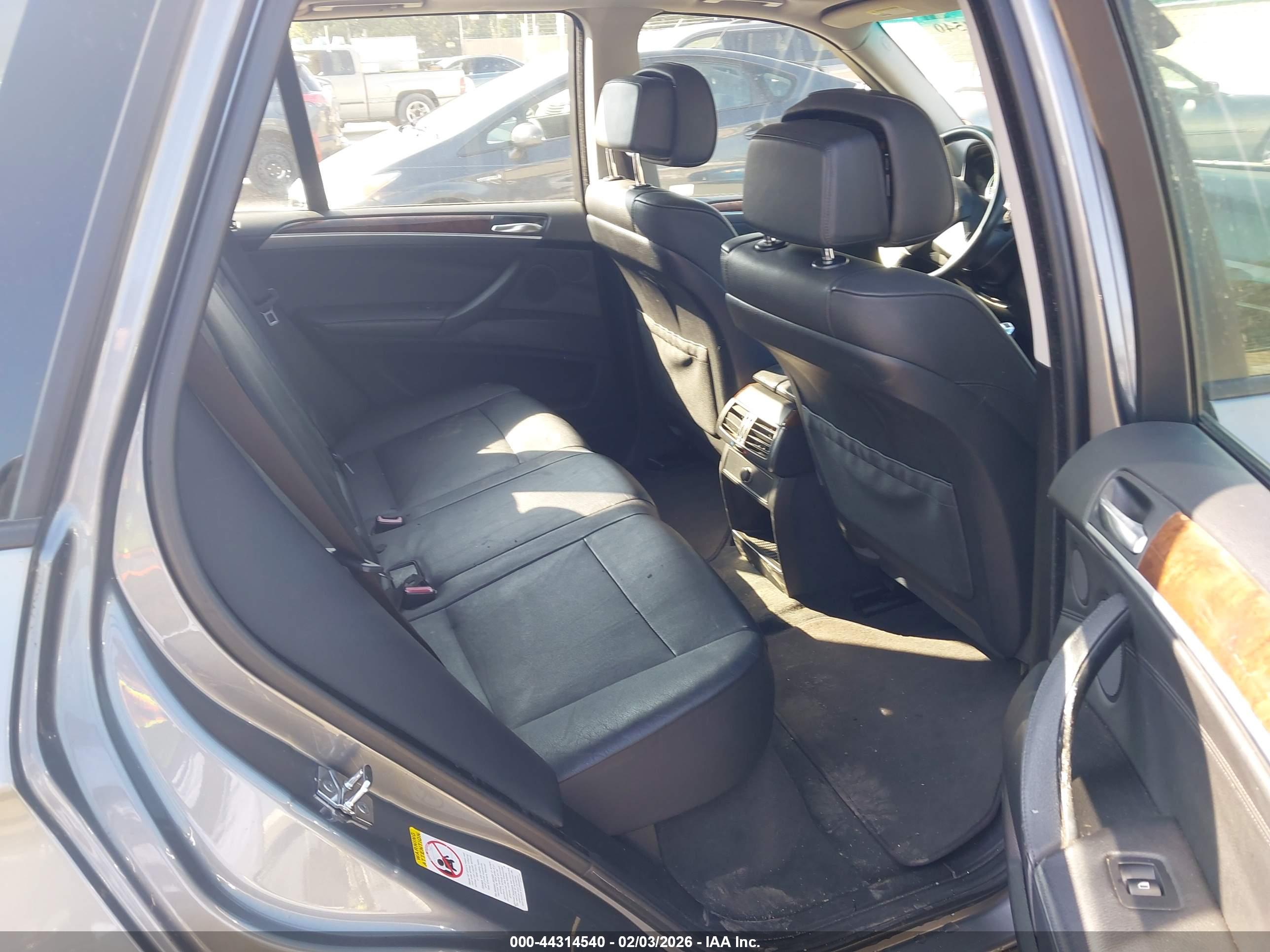 BMW X5 image 8