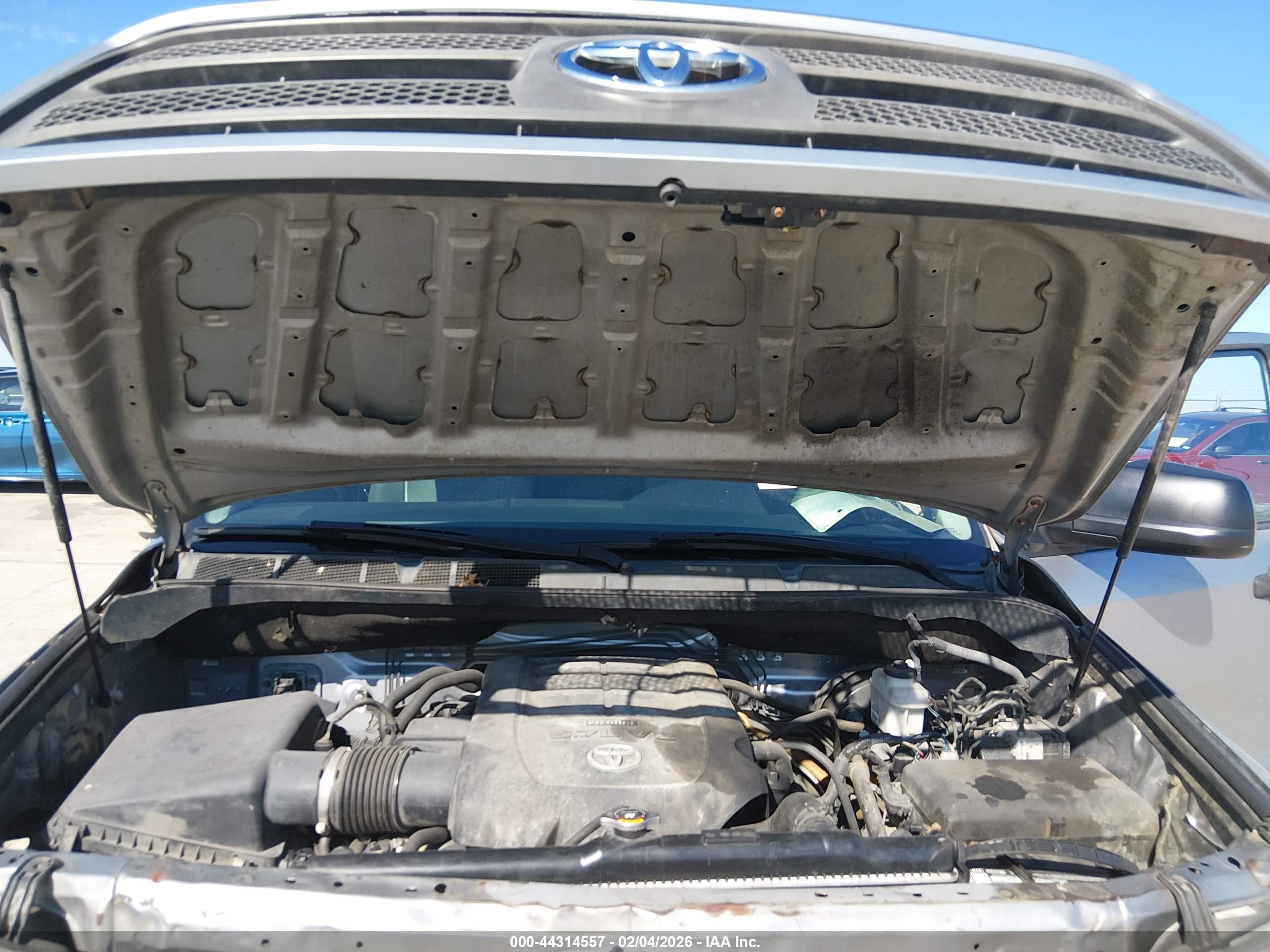 TOYOTA TUNDRA image 10