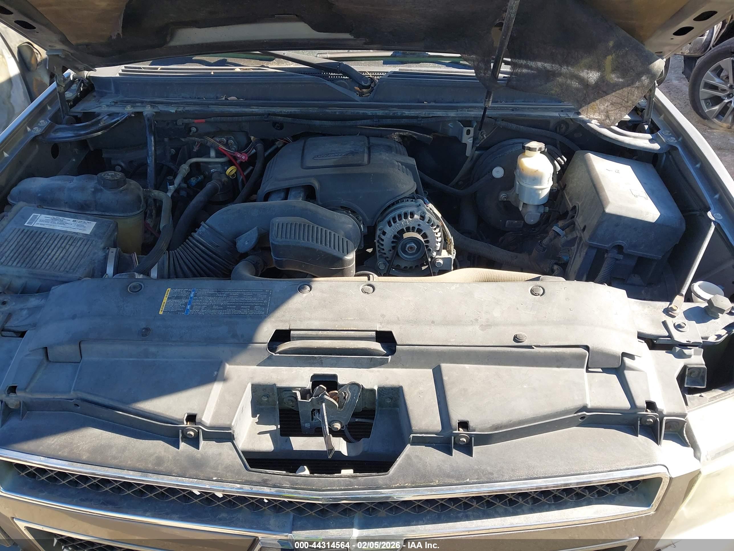 CHEVROLET TAHOE image 10