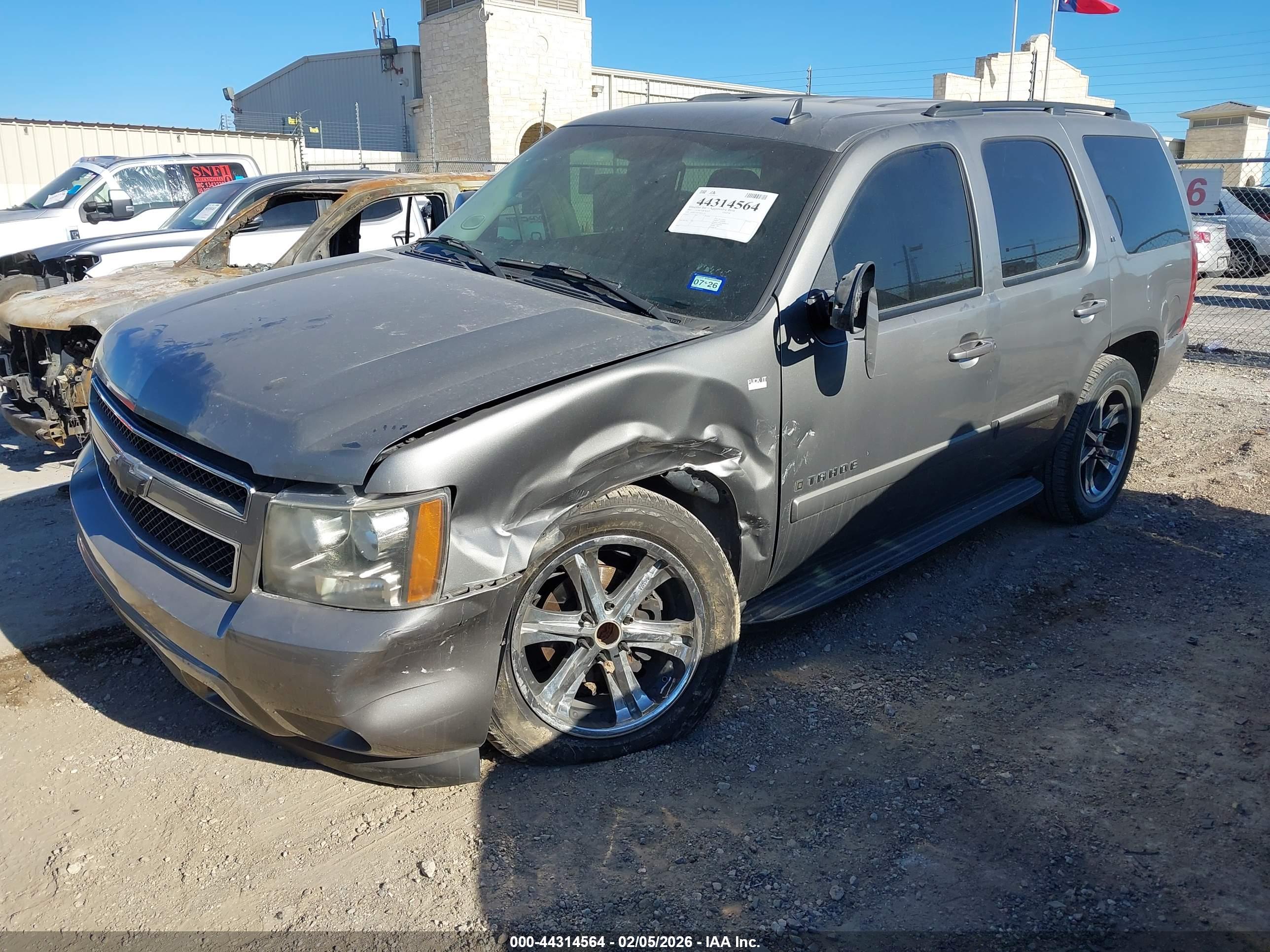 CHEVROLET TAHOE image 2