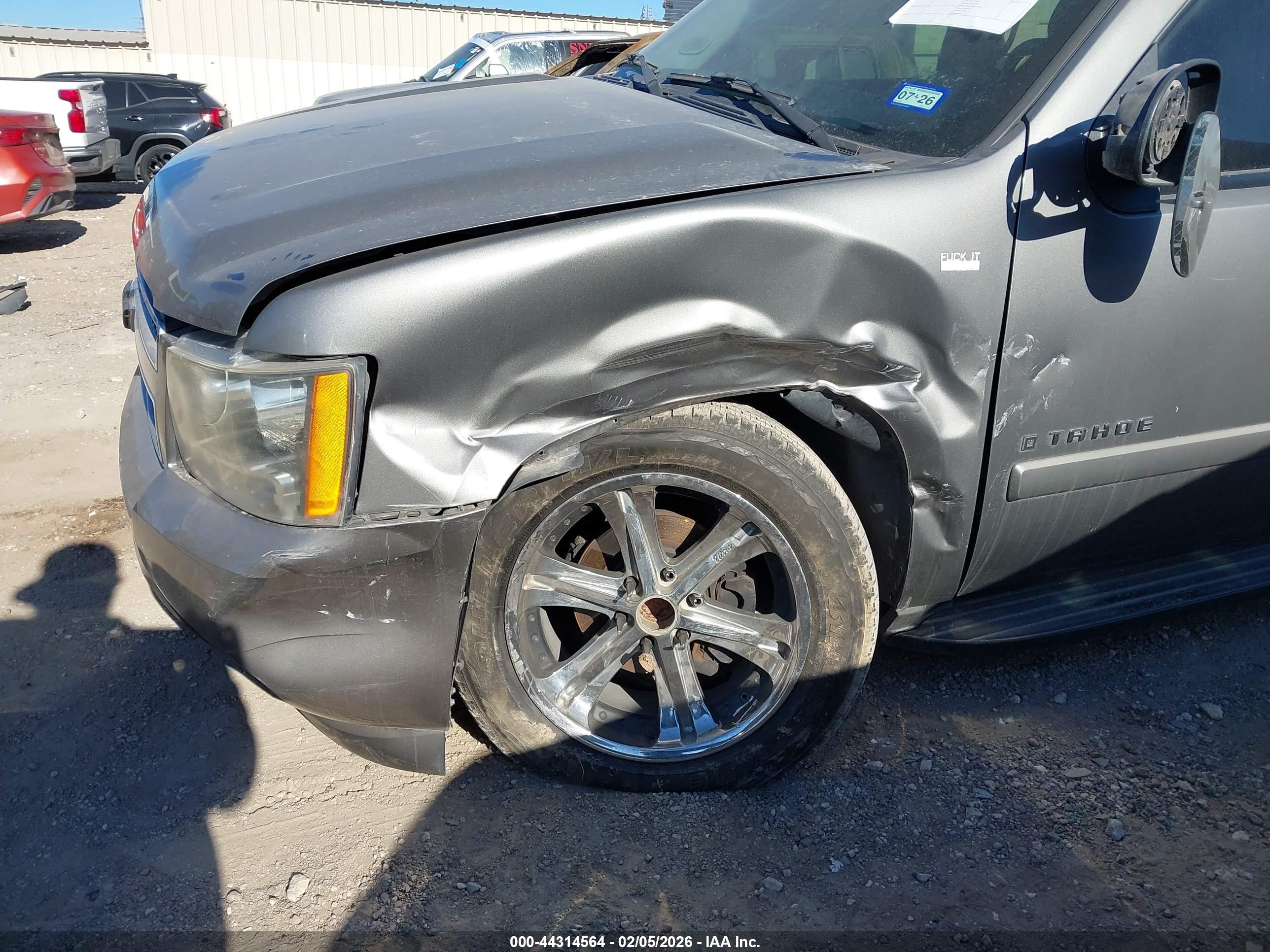 CHEVROLET TAHOE image 6