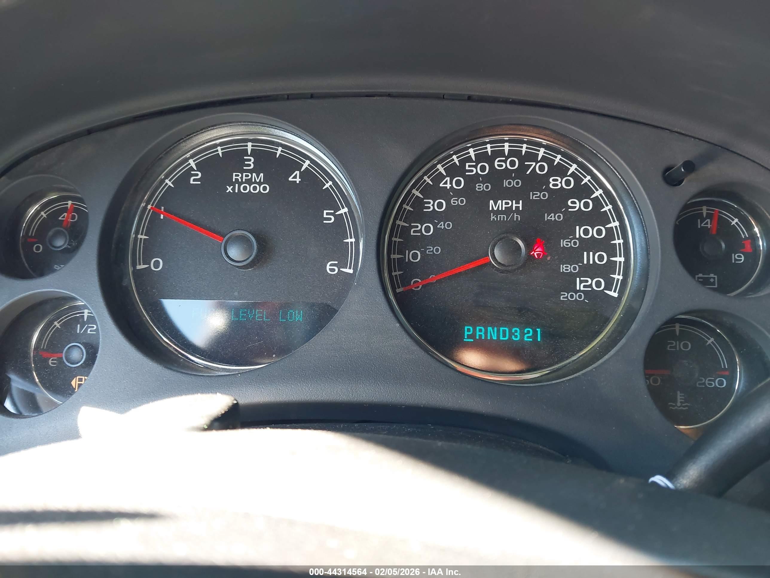 CHEVROLET TAHOE image 7