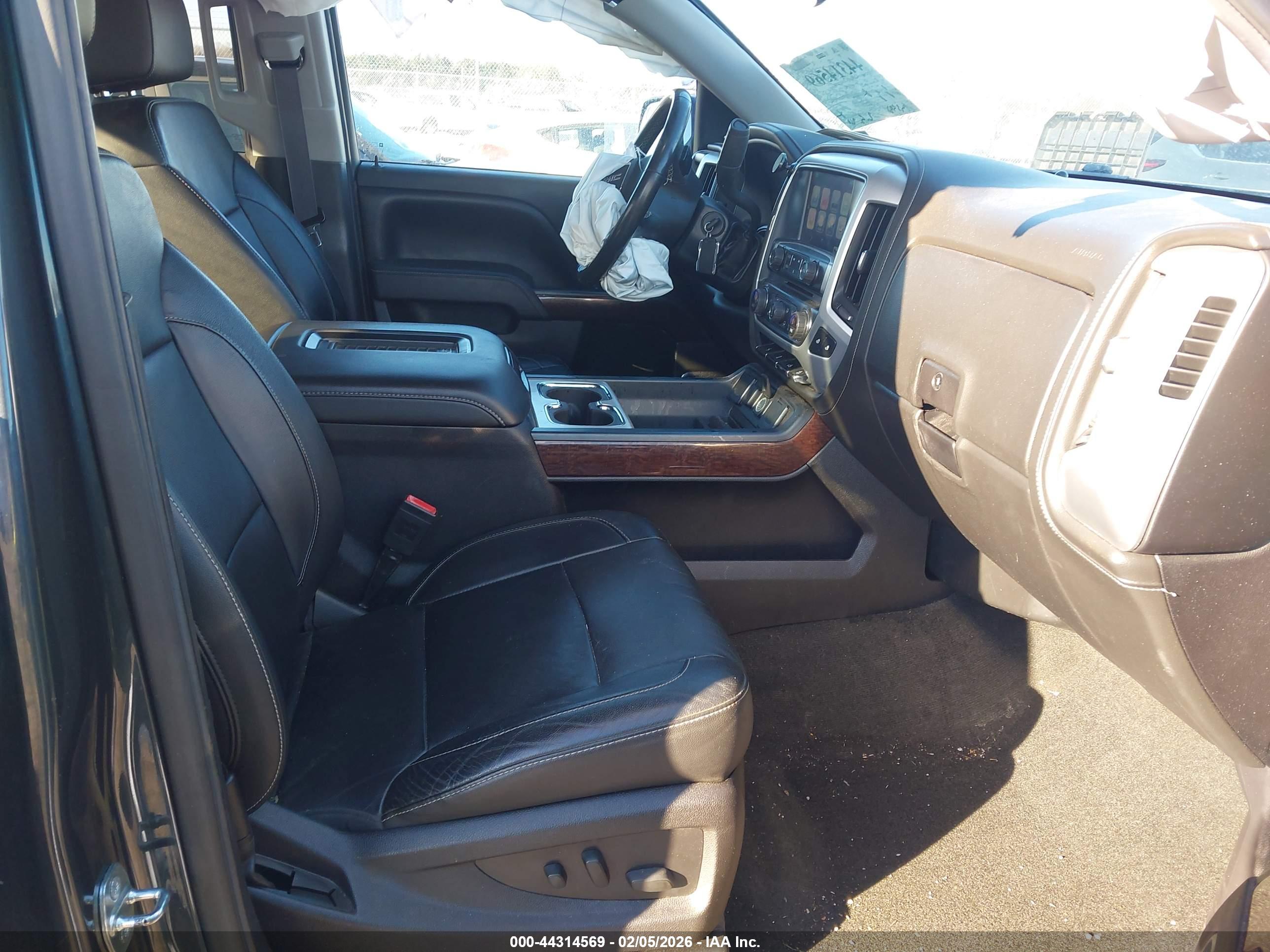 GMC SIERRA image 5