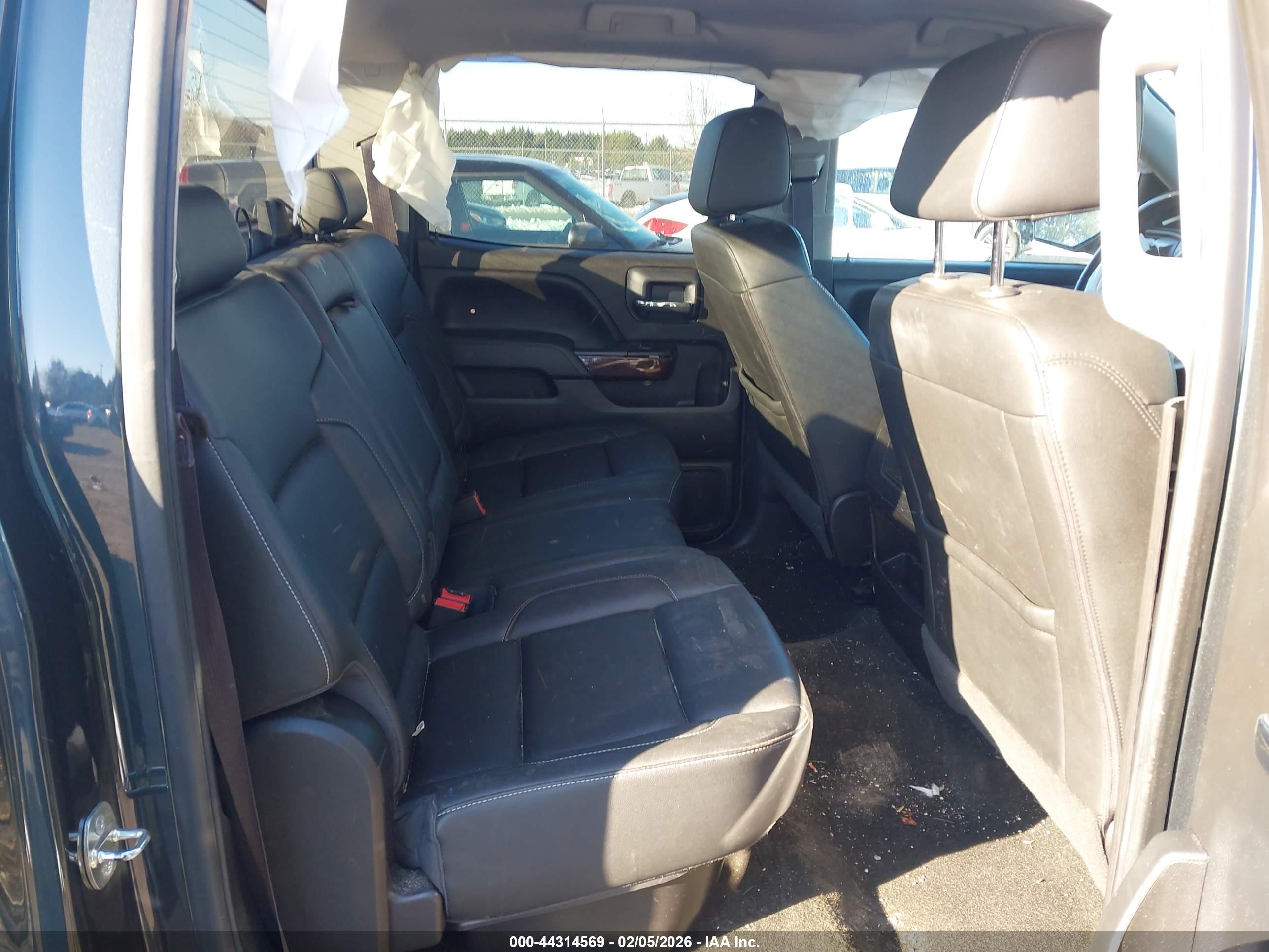 GMC SIERRA image 8