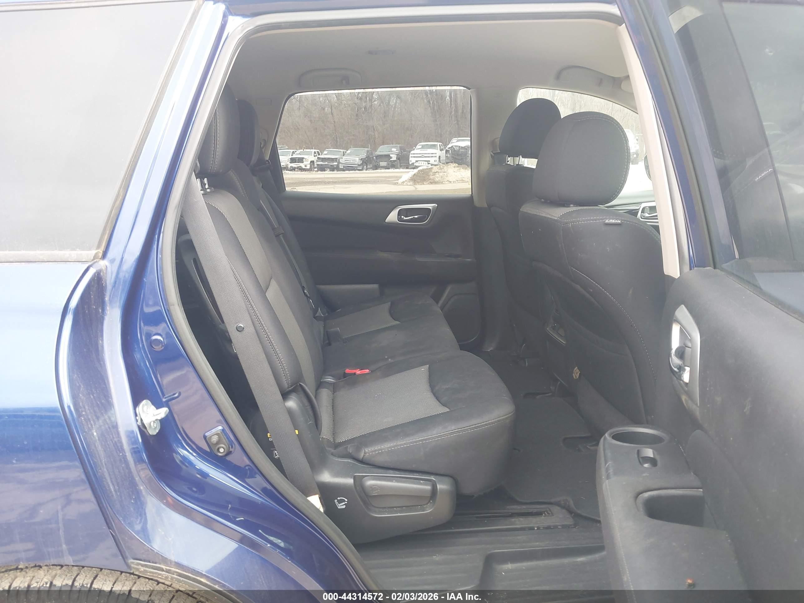 NISSAN PATHFINDER image 8