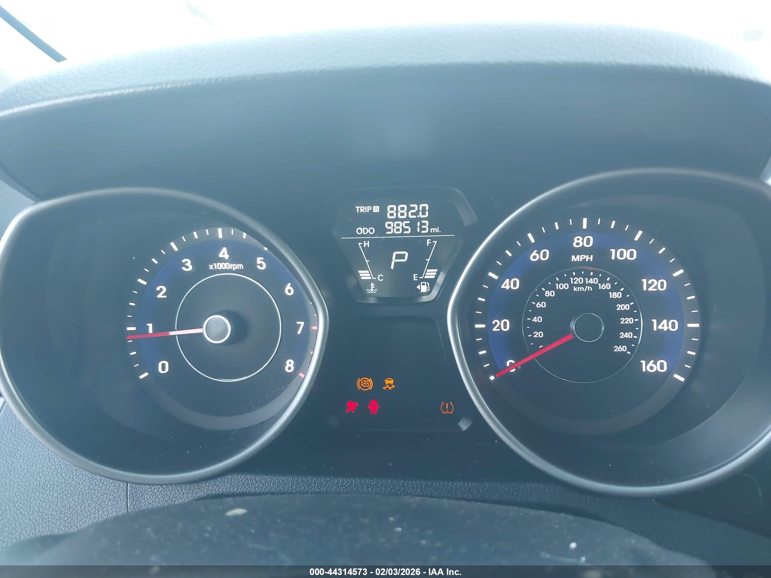 HYUNDAI ELANTRA image 7