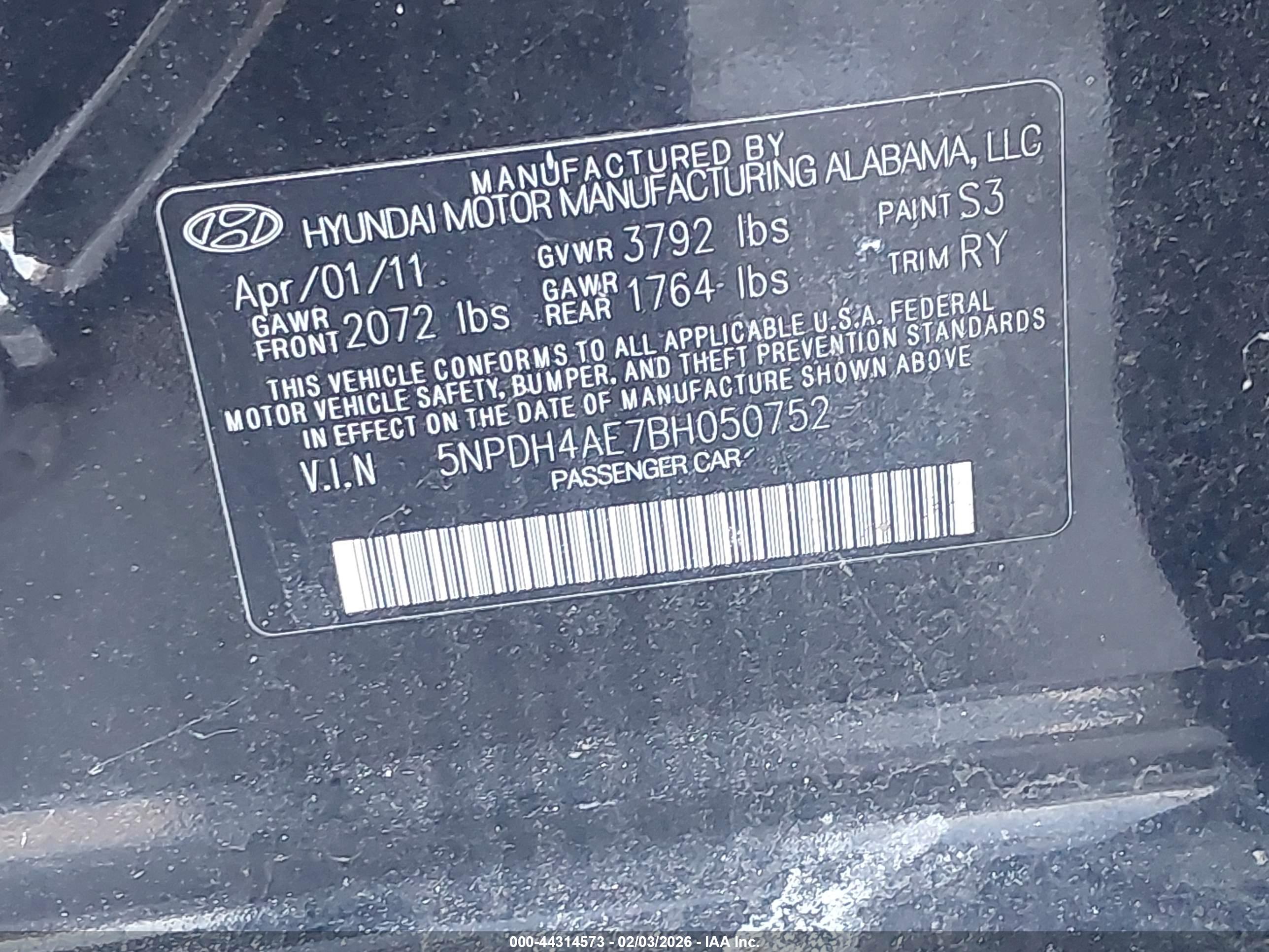 HYUNDAI ELANTRA image 9