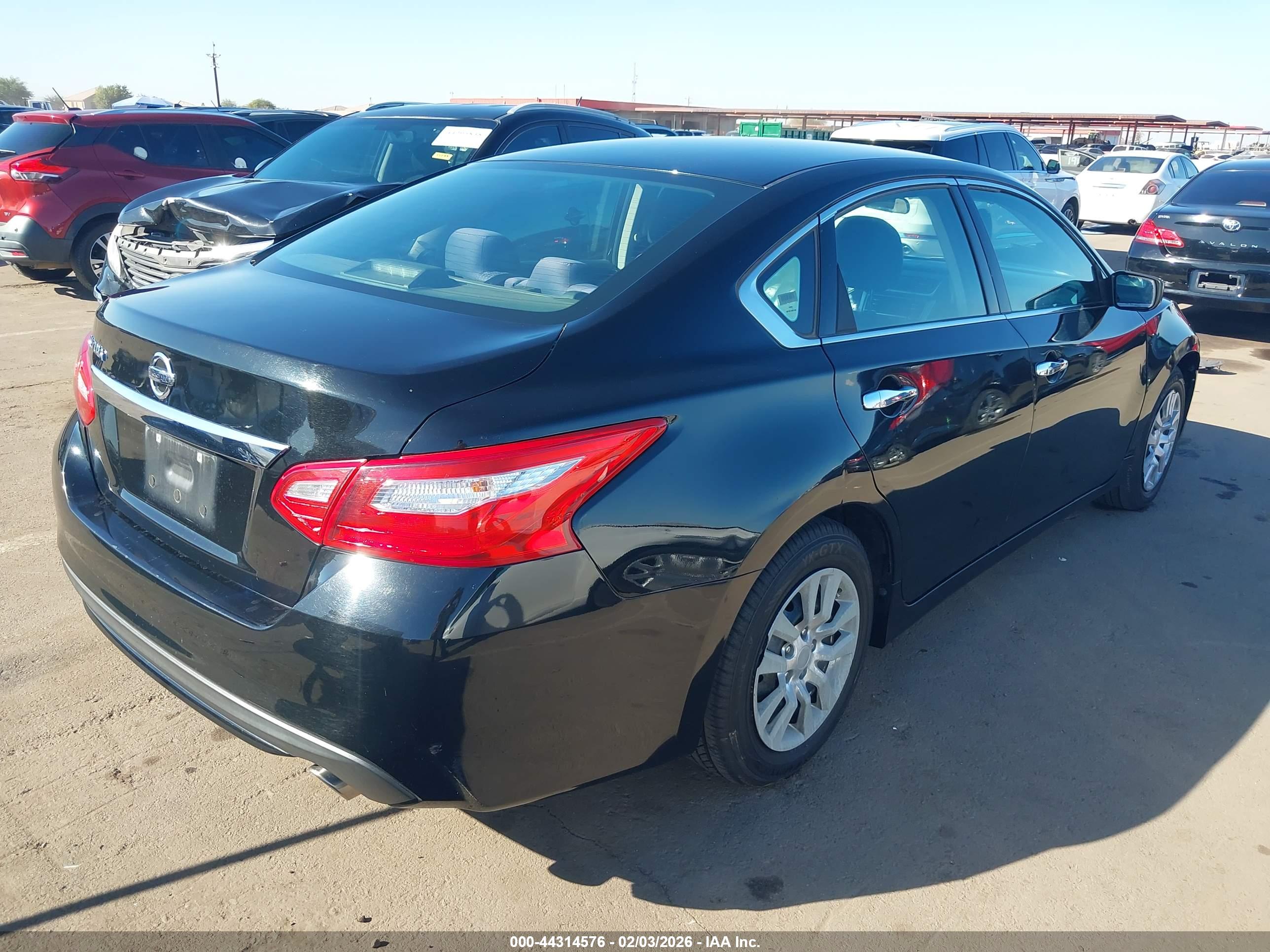 NISSAN ALTIMA image 4