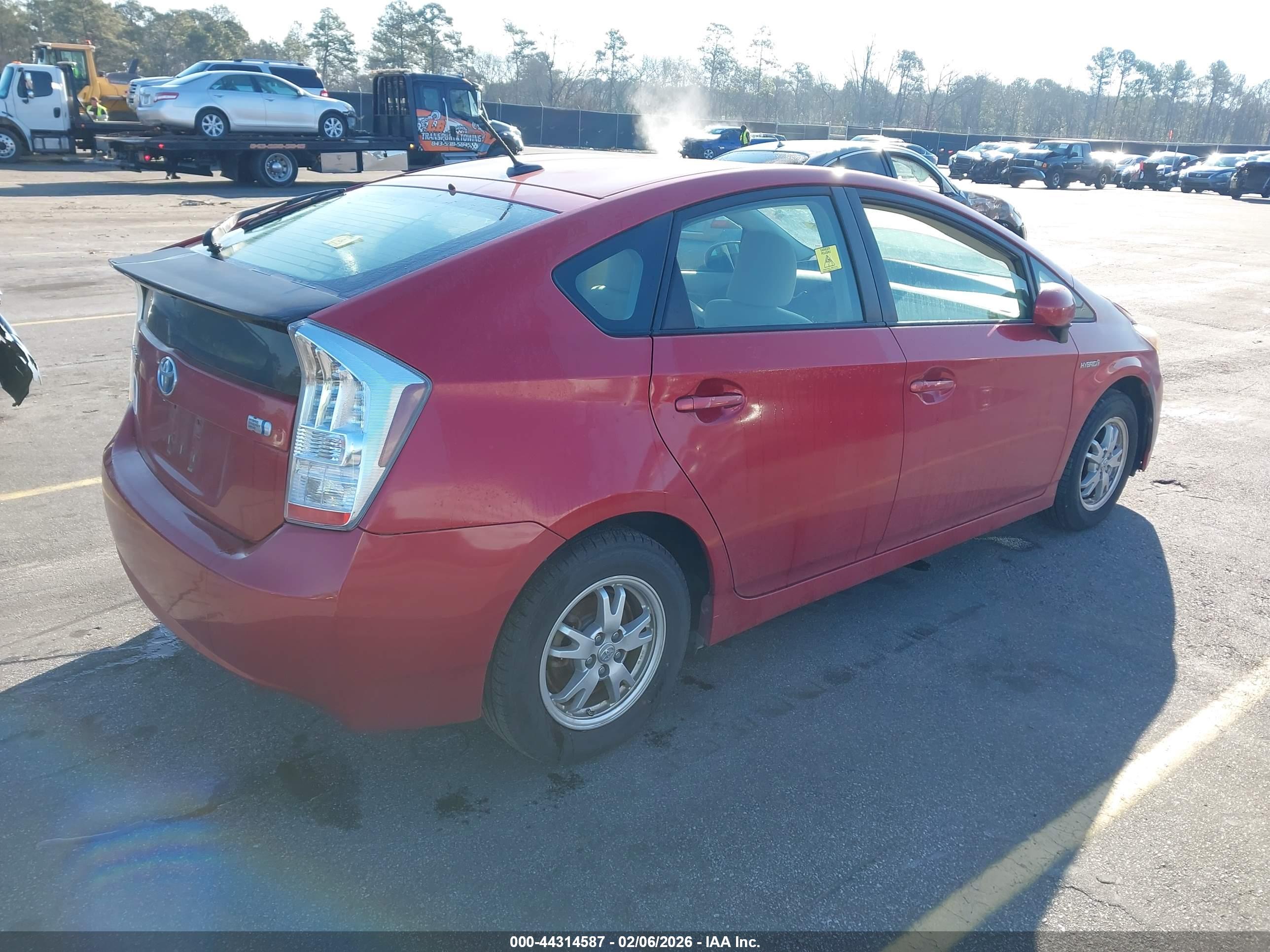 TOYOTA PRIUS image 4