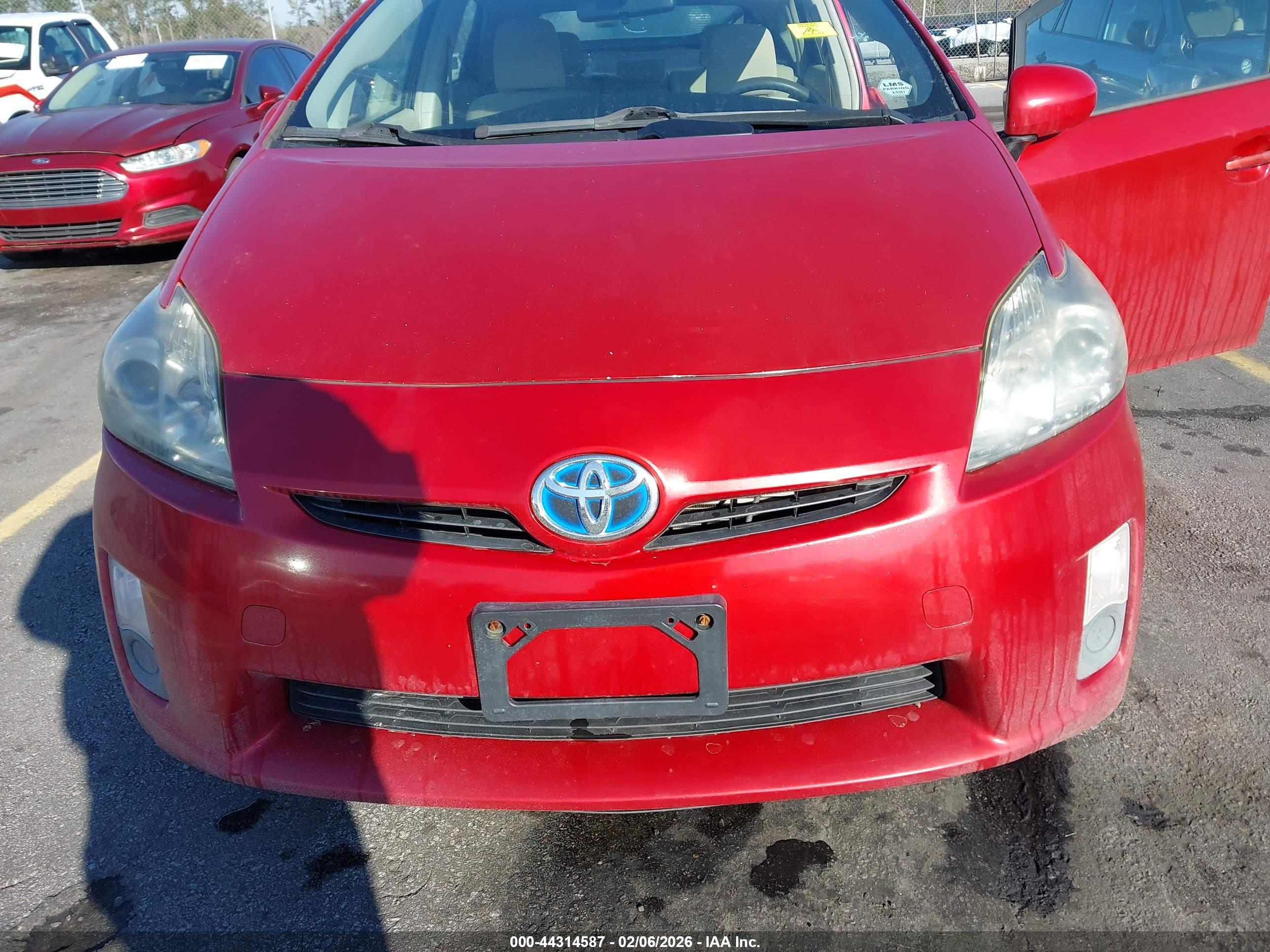 TOYOTA PRIUS image 6