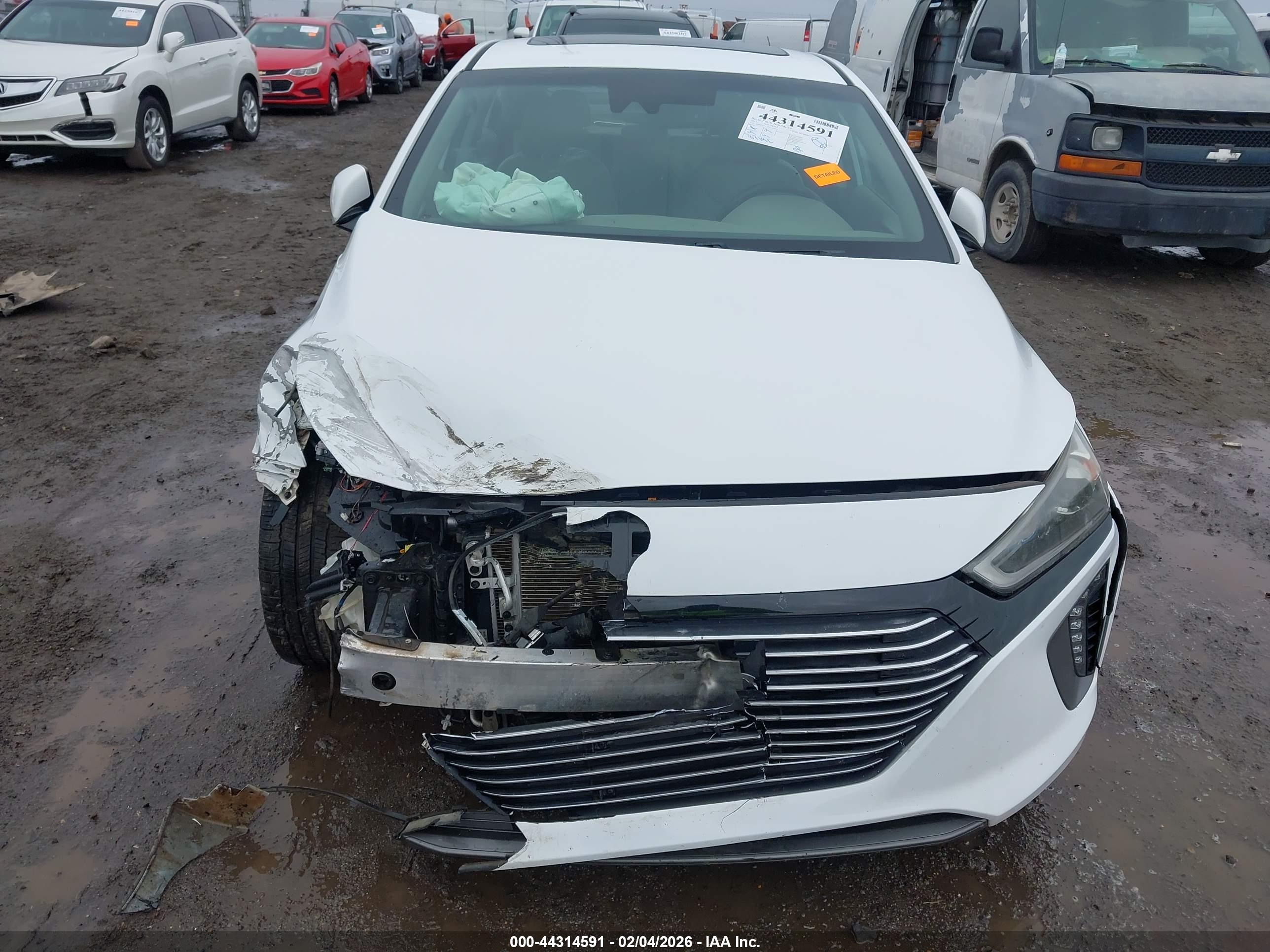 HYUNDAI IONIQ image 6
