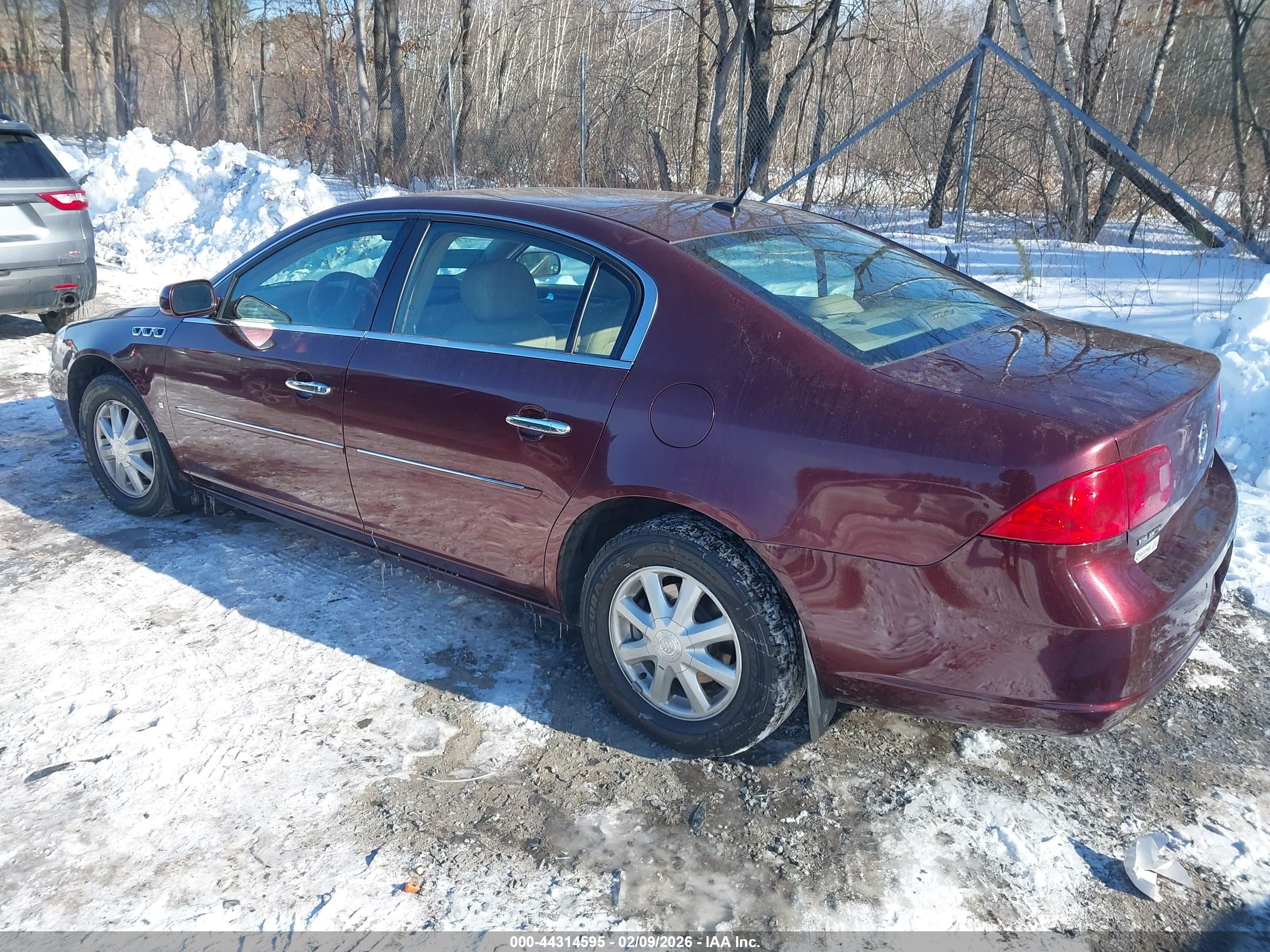 BUICK LUCERNE image 3