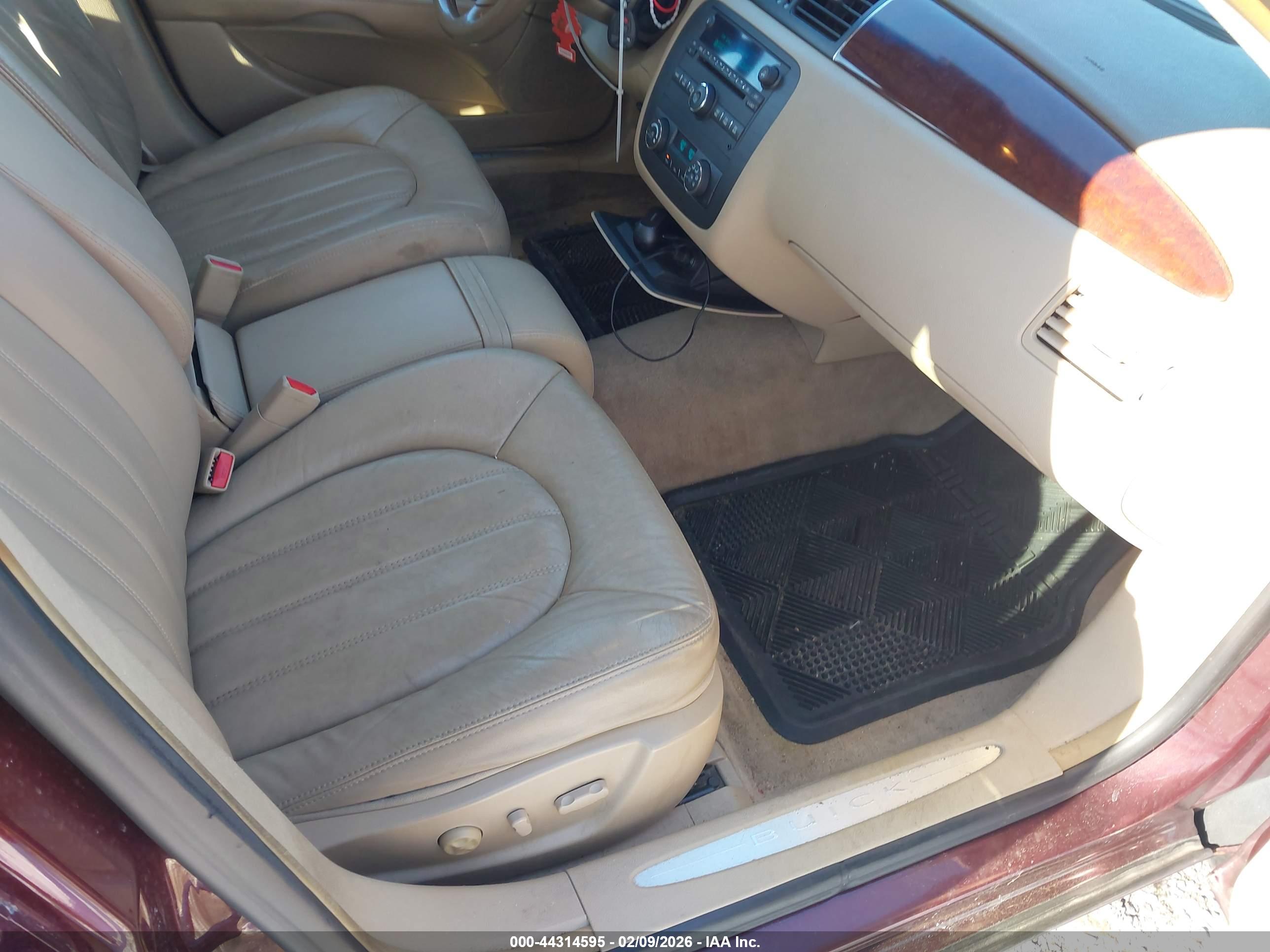 BUICK LUCERNE image 5