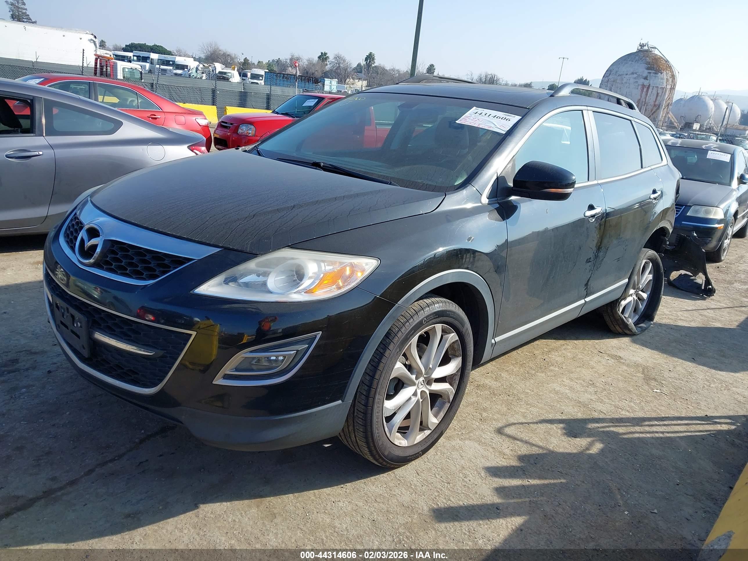 MAZDA CX-9 image 2