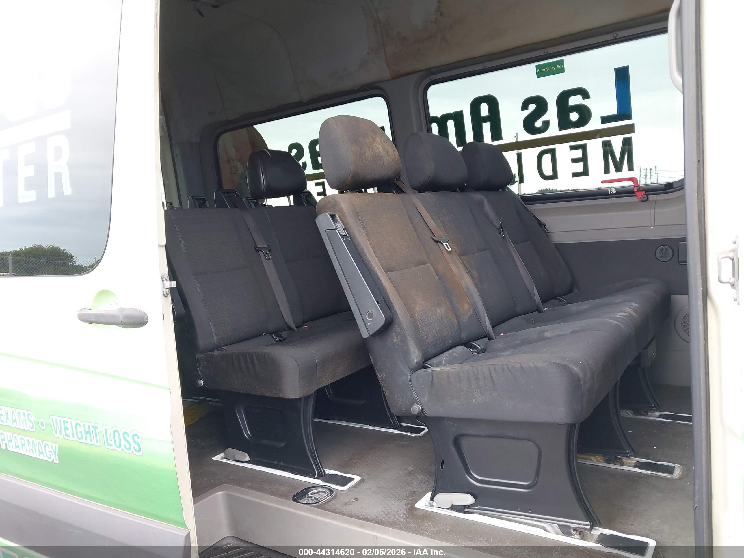 MERCEDES-BENZ SPRINTER image 8