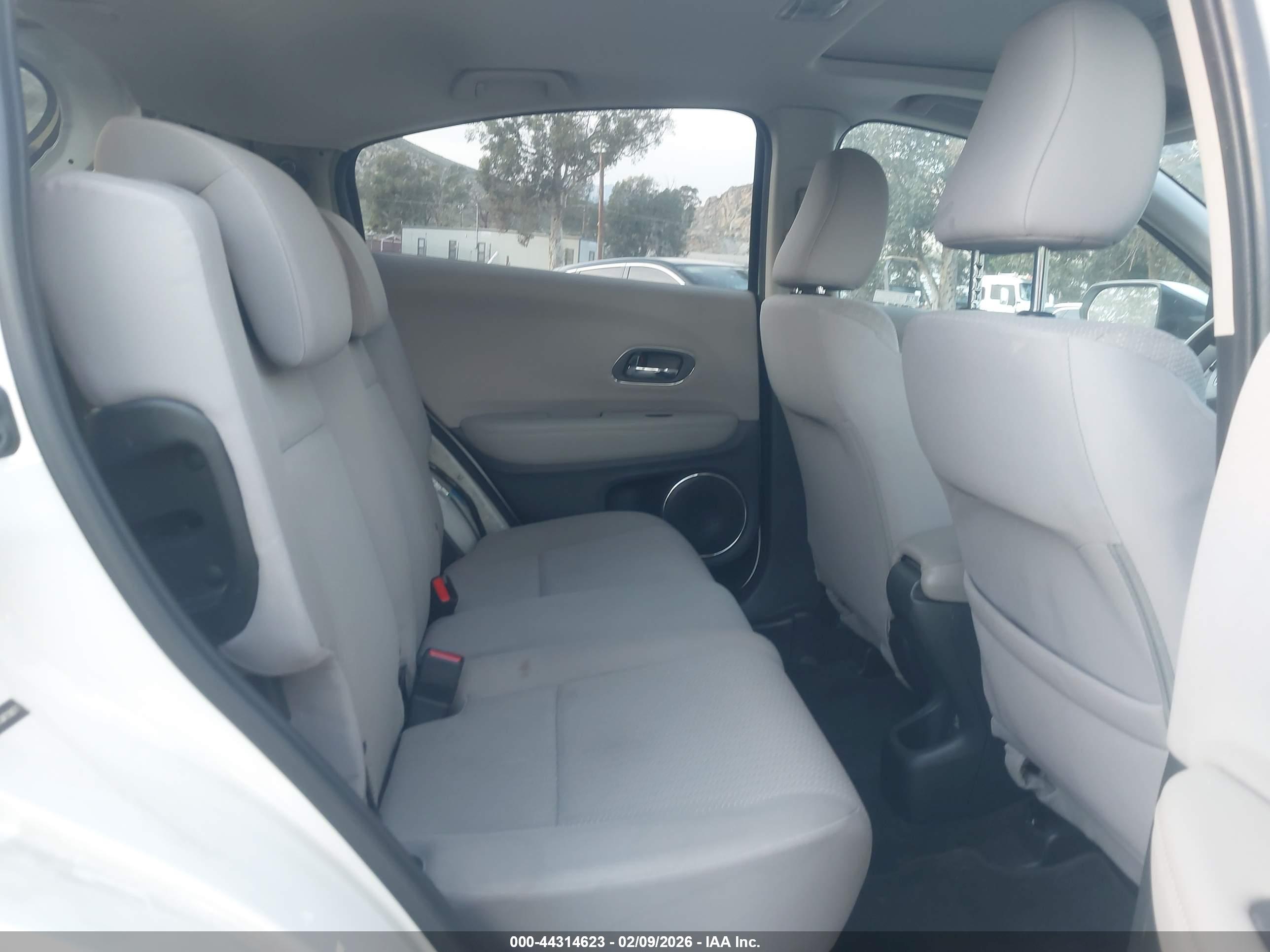 HONDA HR-V image 8