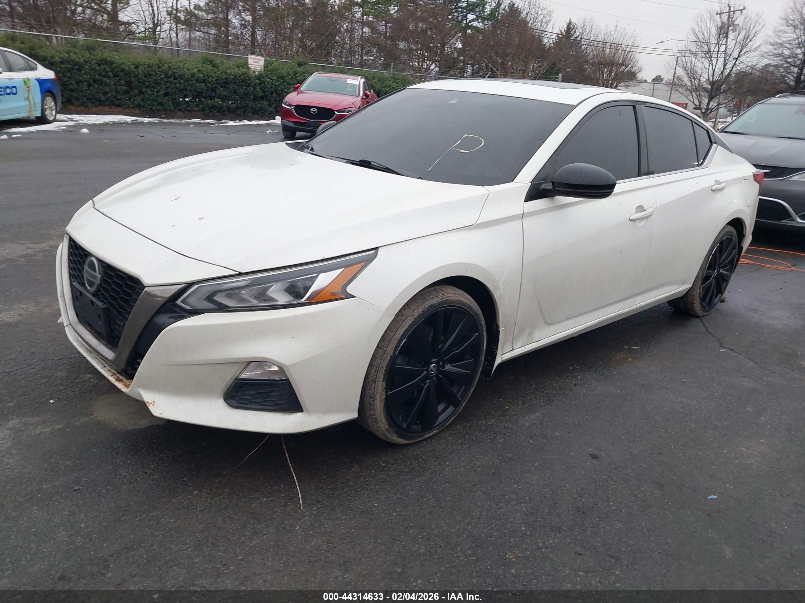 NISSAN ALTIMA image 2