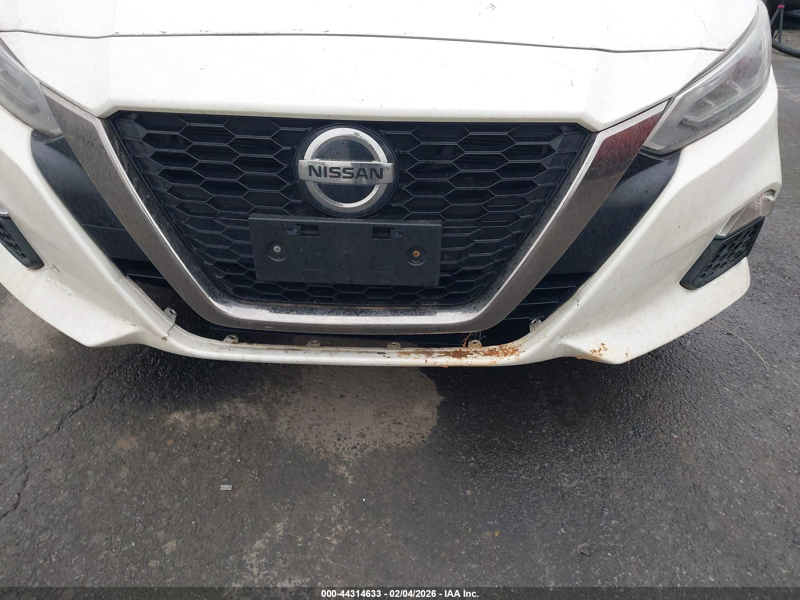 NISSAN ALTIMA image 6