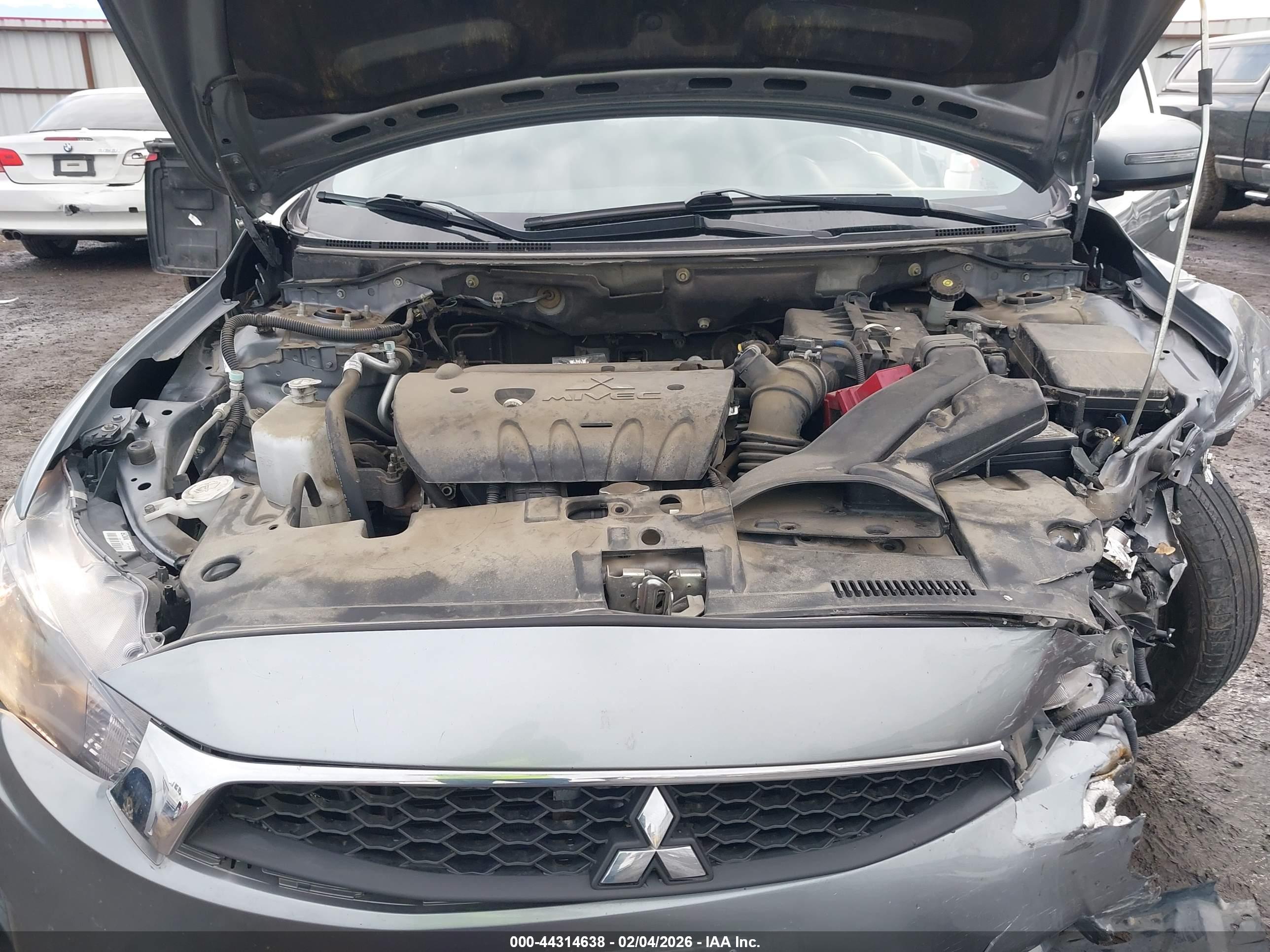 MITSUBISHI LANCER image 10