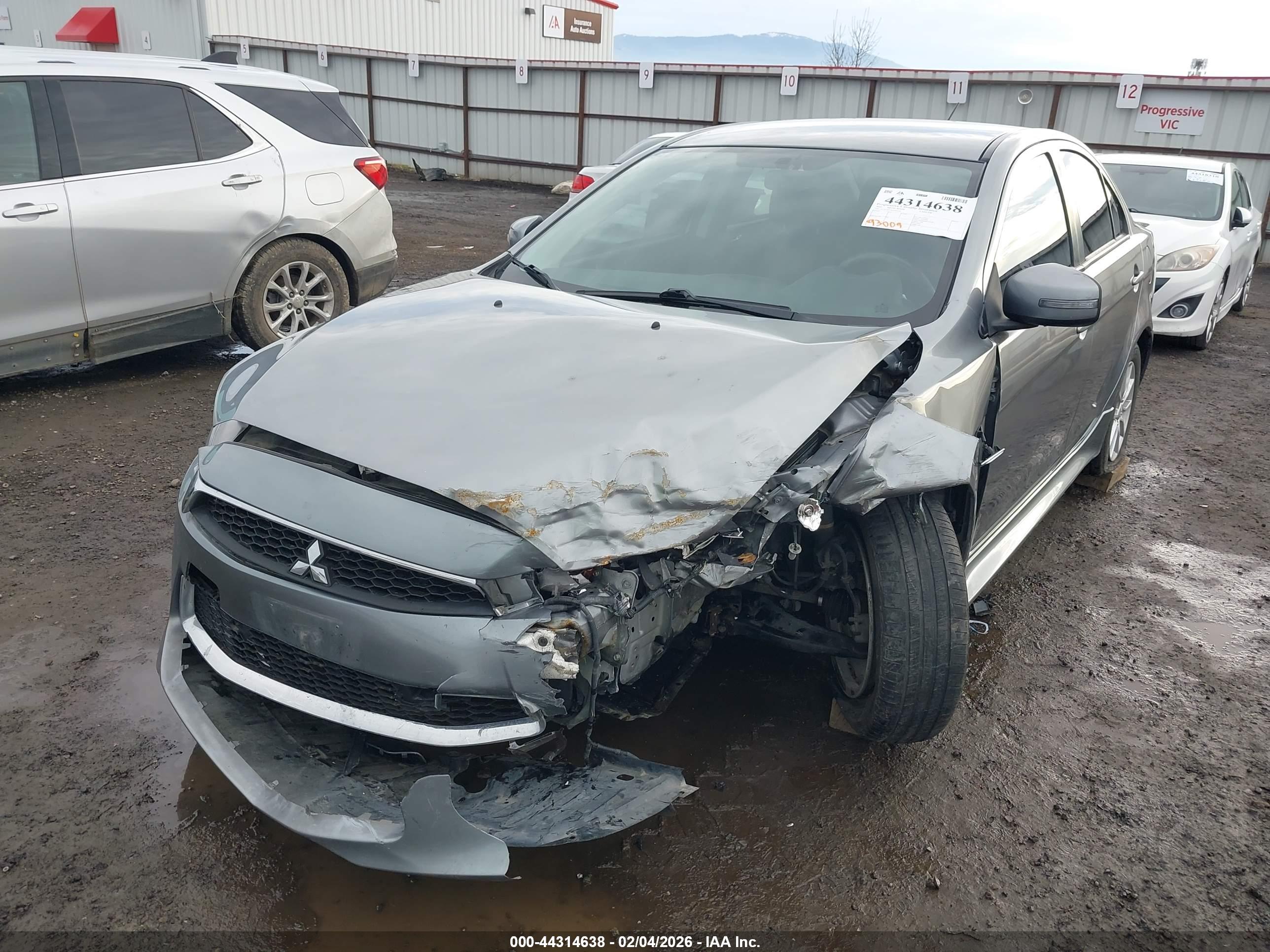 MITSUBISHI LANCER image 2