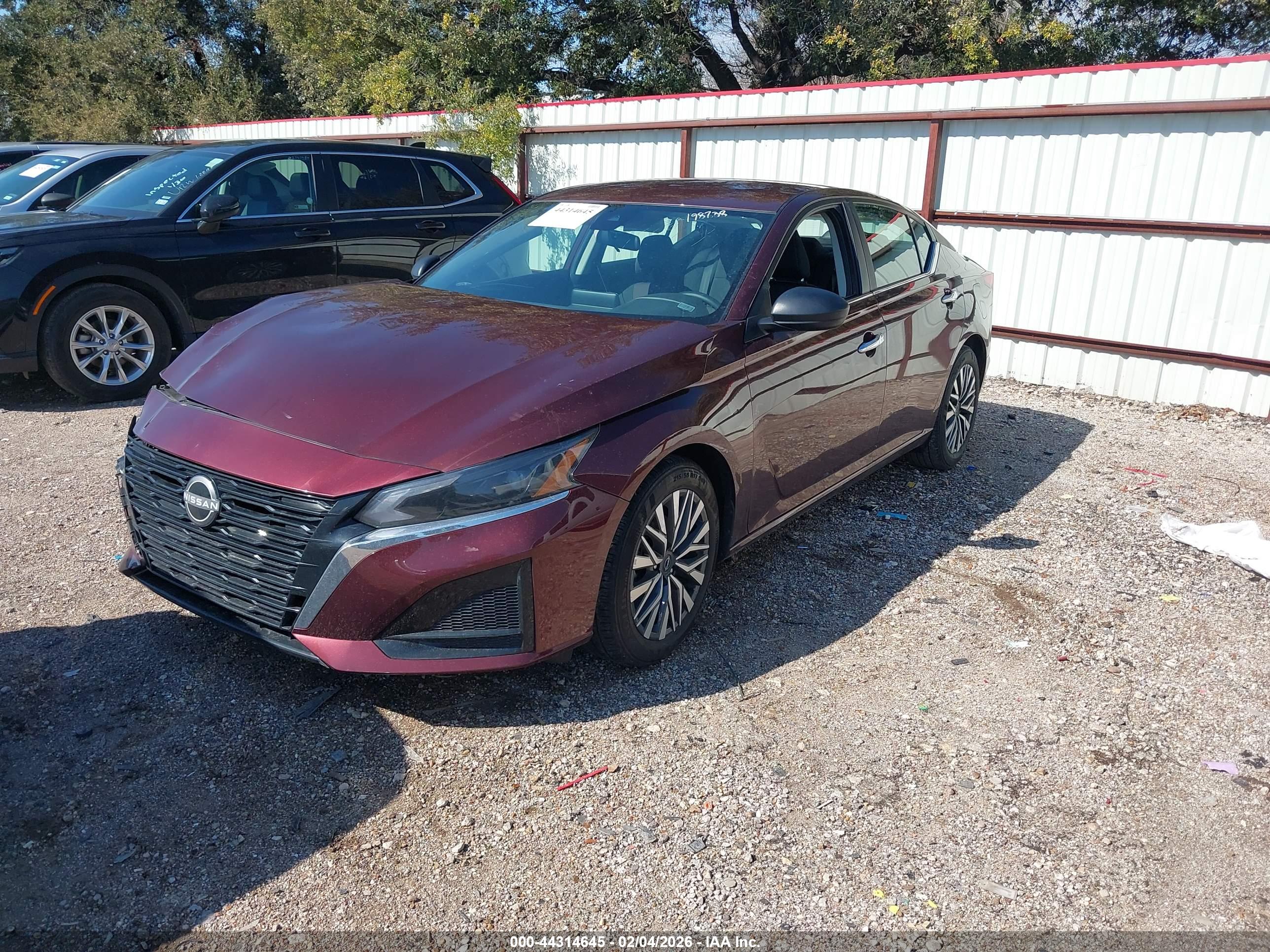 NISSAN ALTIMA image 2