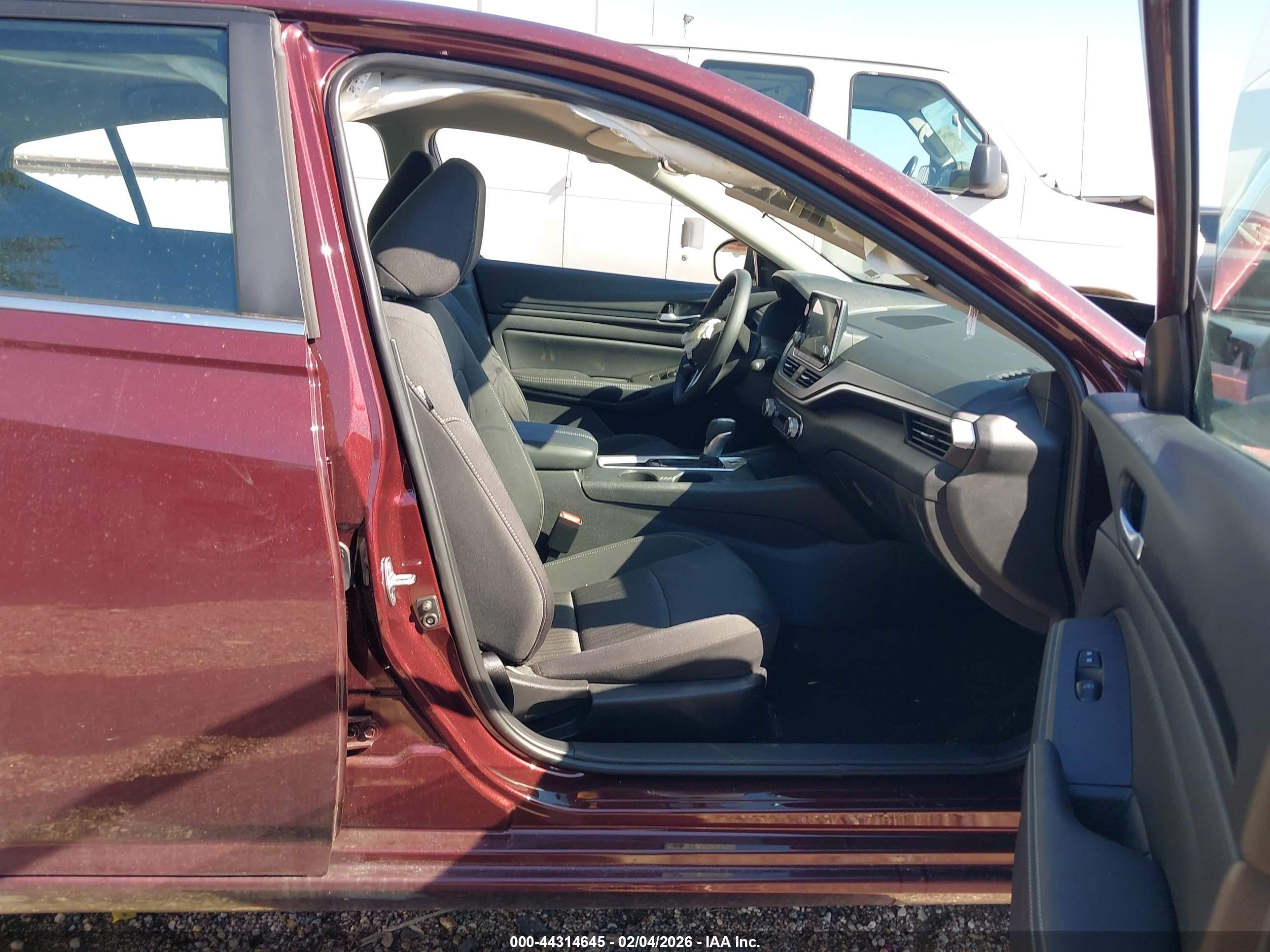 NISSAN ALTIMA image 5