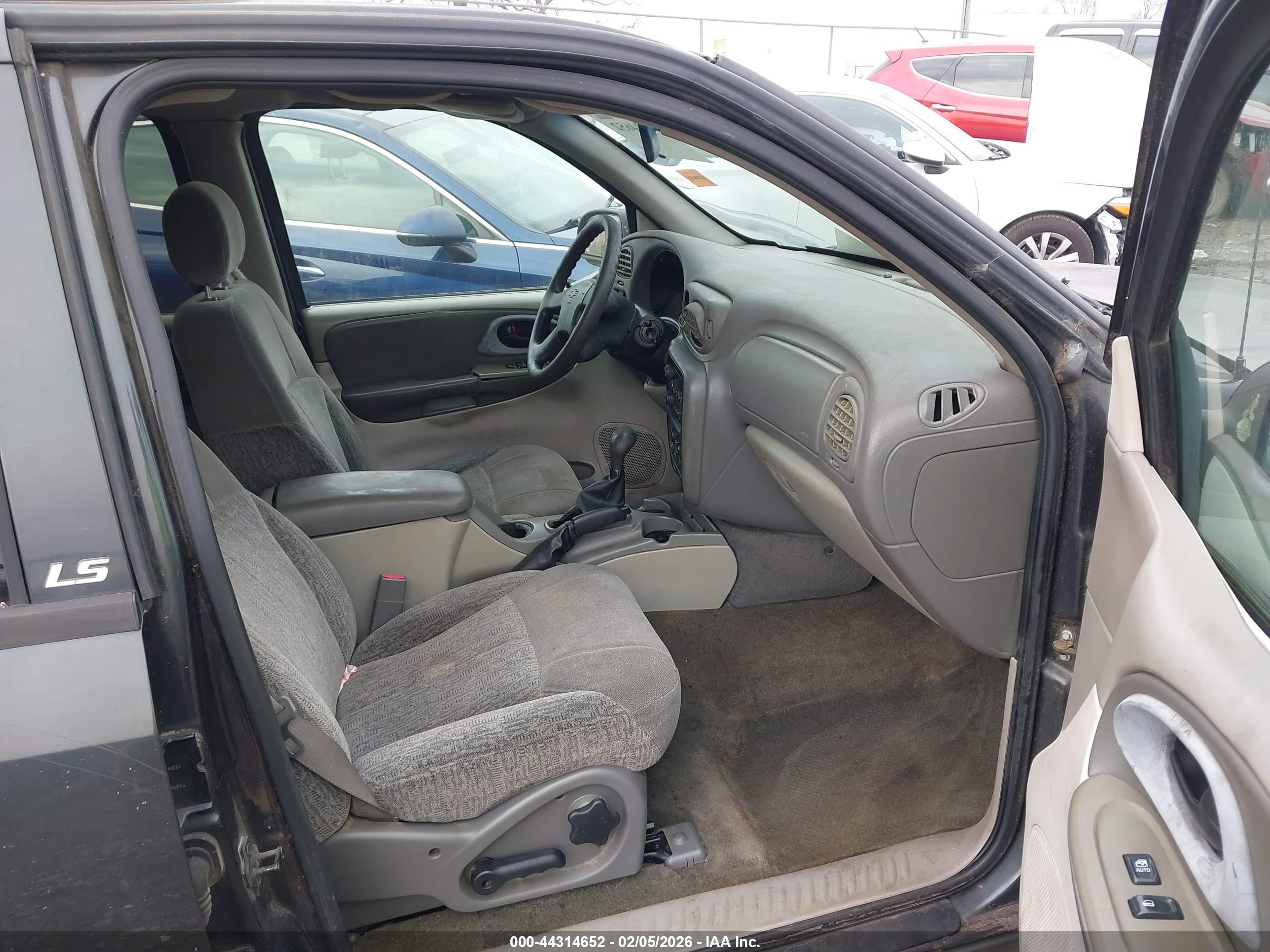 CHEVROLET TRAILBLAZER image 5