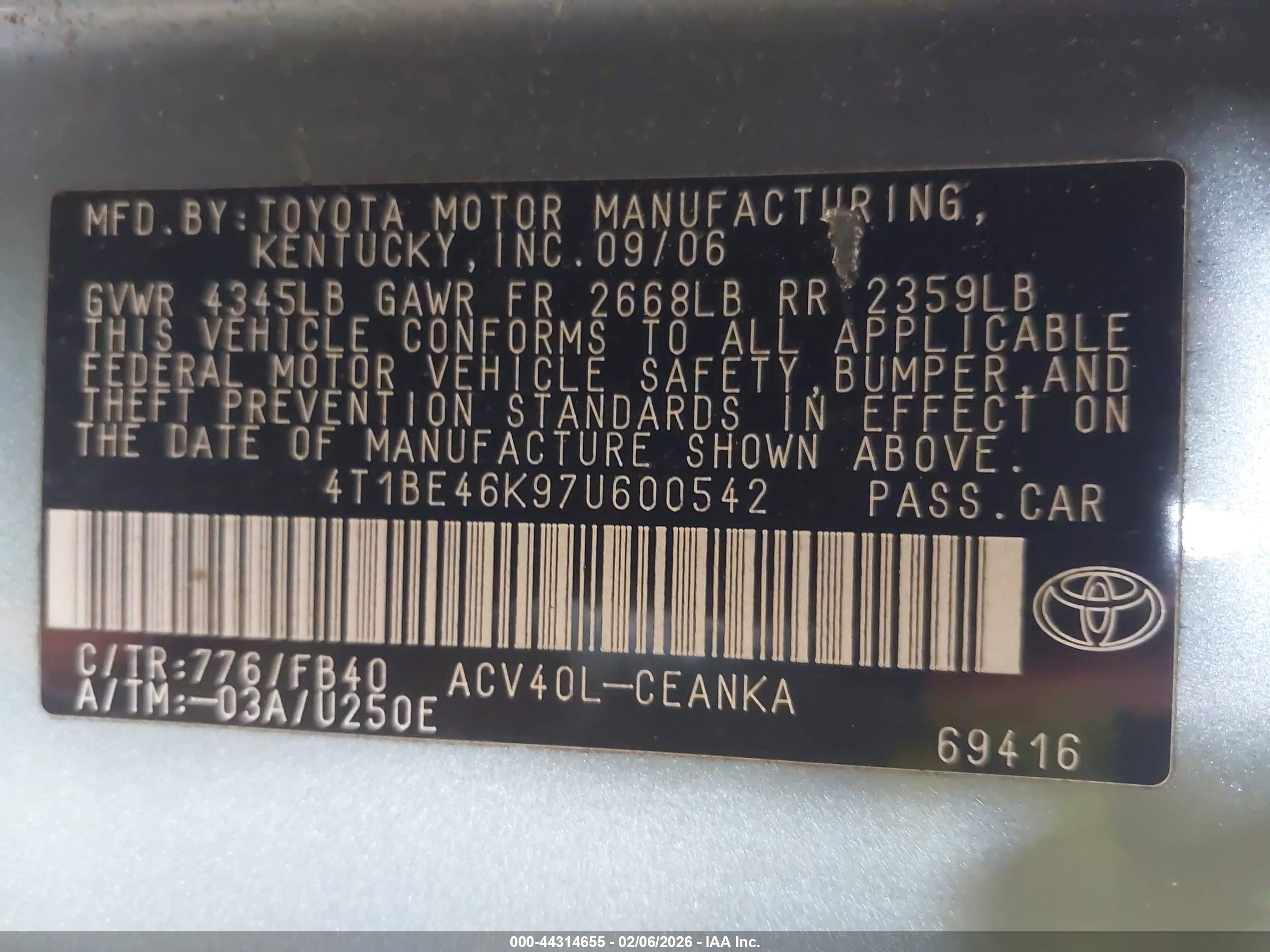TOYOTA CAMRY image 9