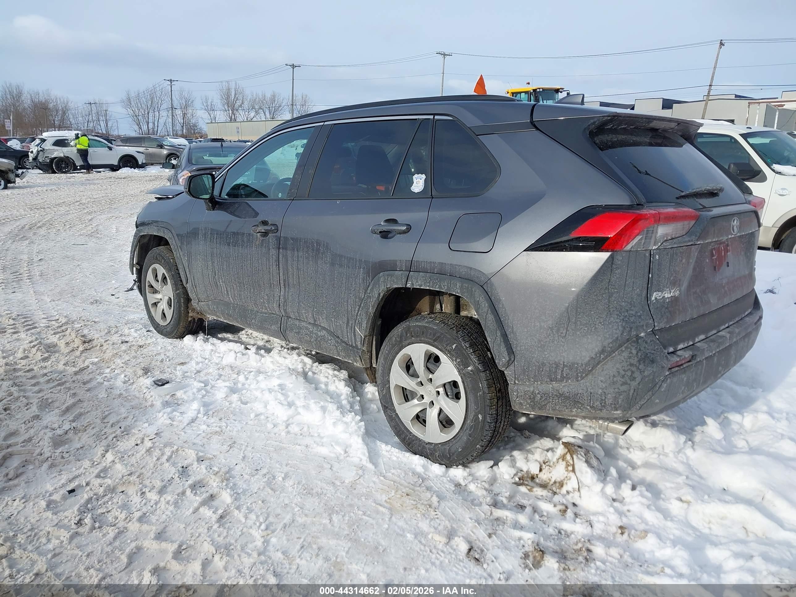 TOYOTA RAV4 image 3
