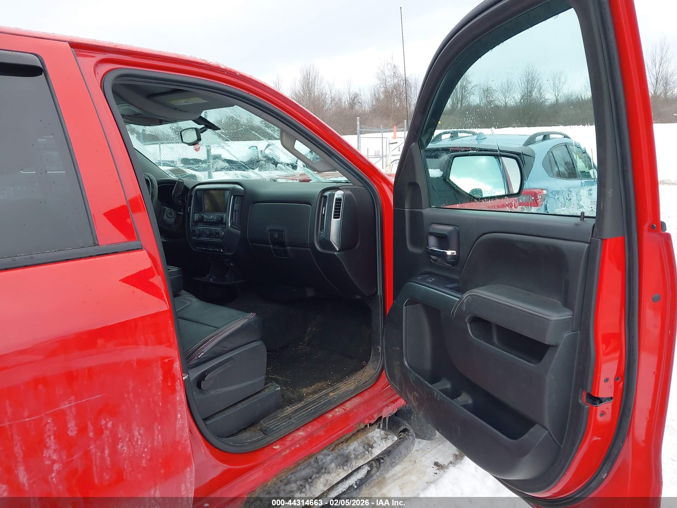 CHEVROLET SILVERADO image 5