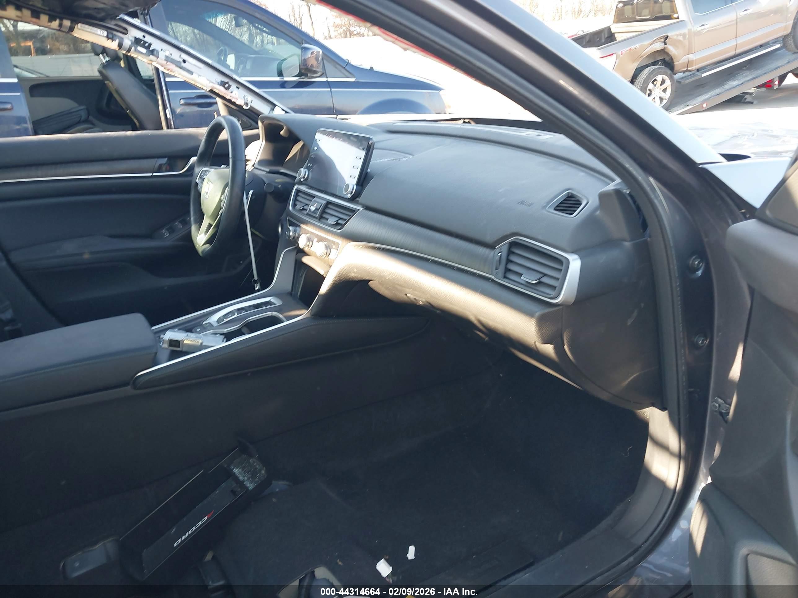 HONDA ACCORD image 5