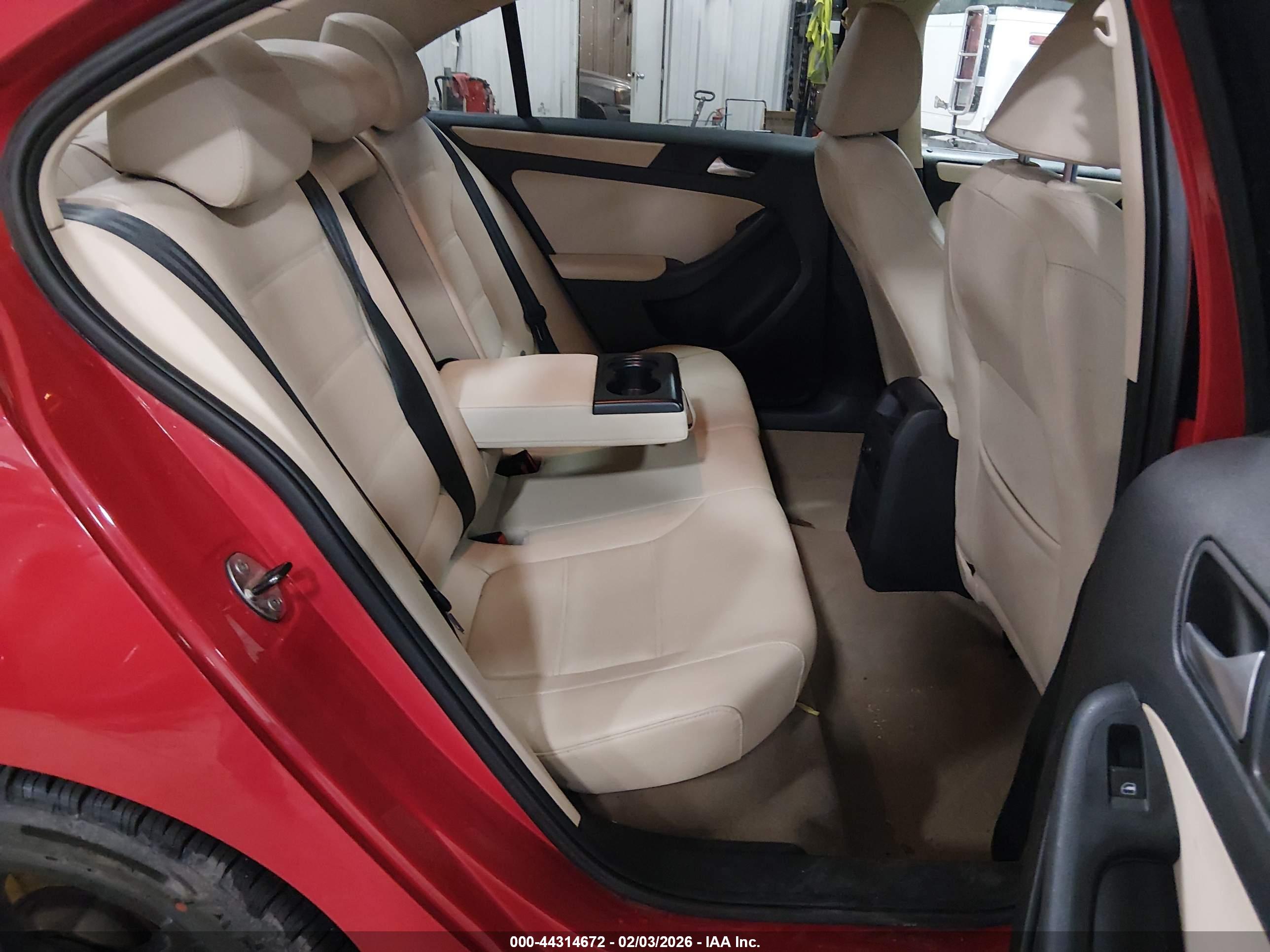 VOLKSWAGEN JETTA image 8