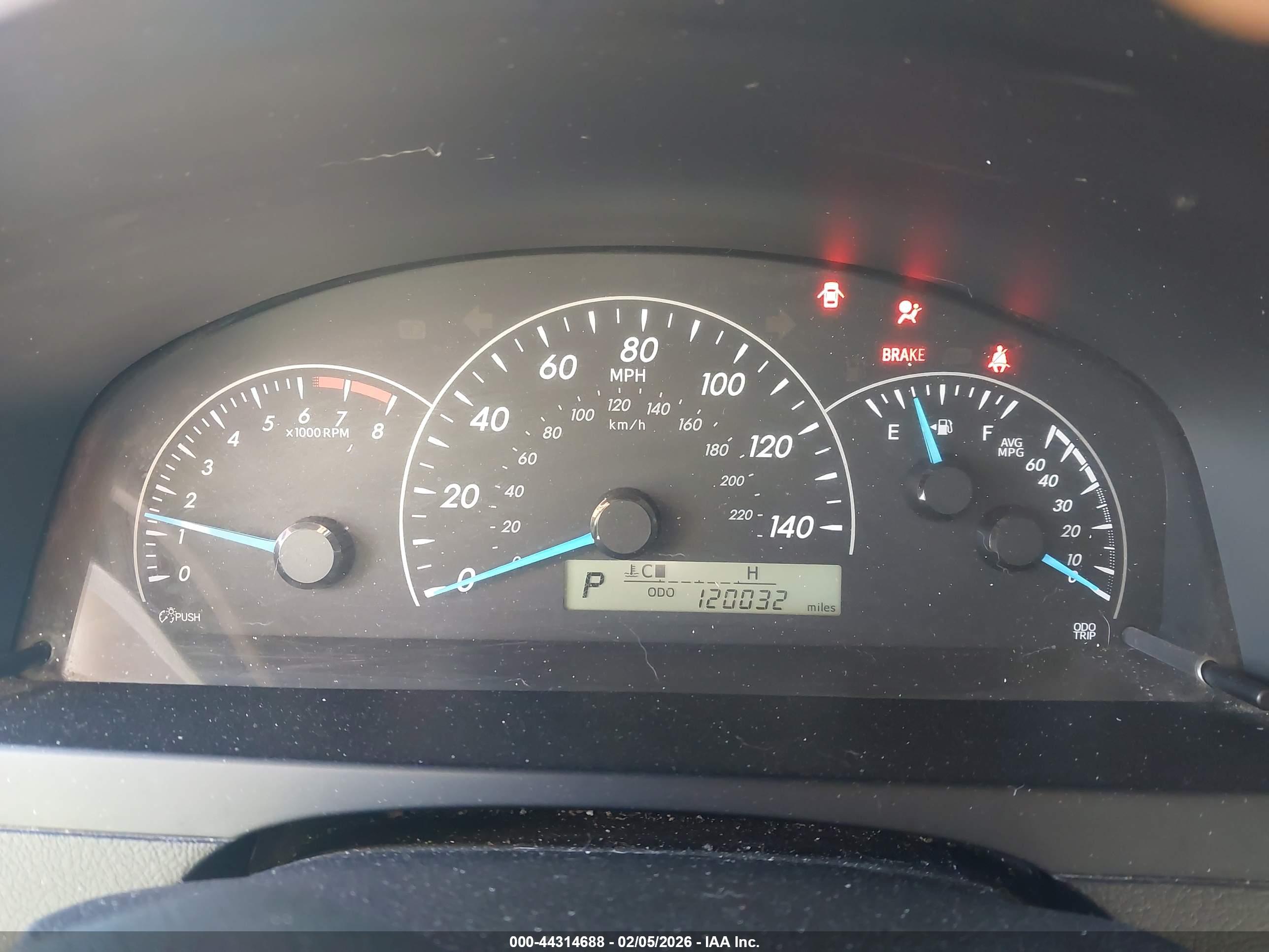 TOYOTA CAMRY image 7