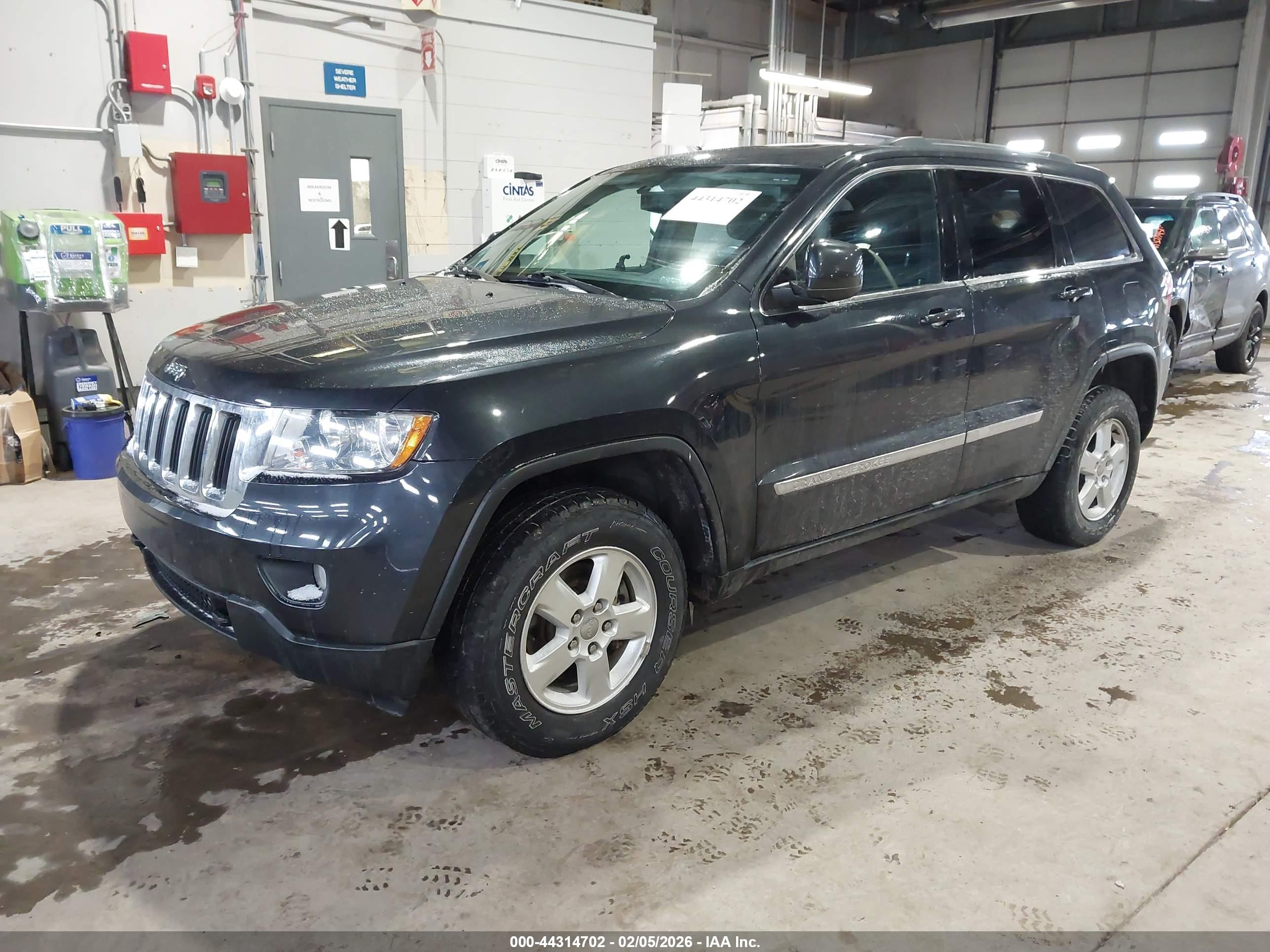 JEEP GRAND image 2