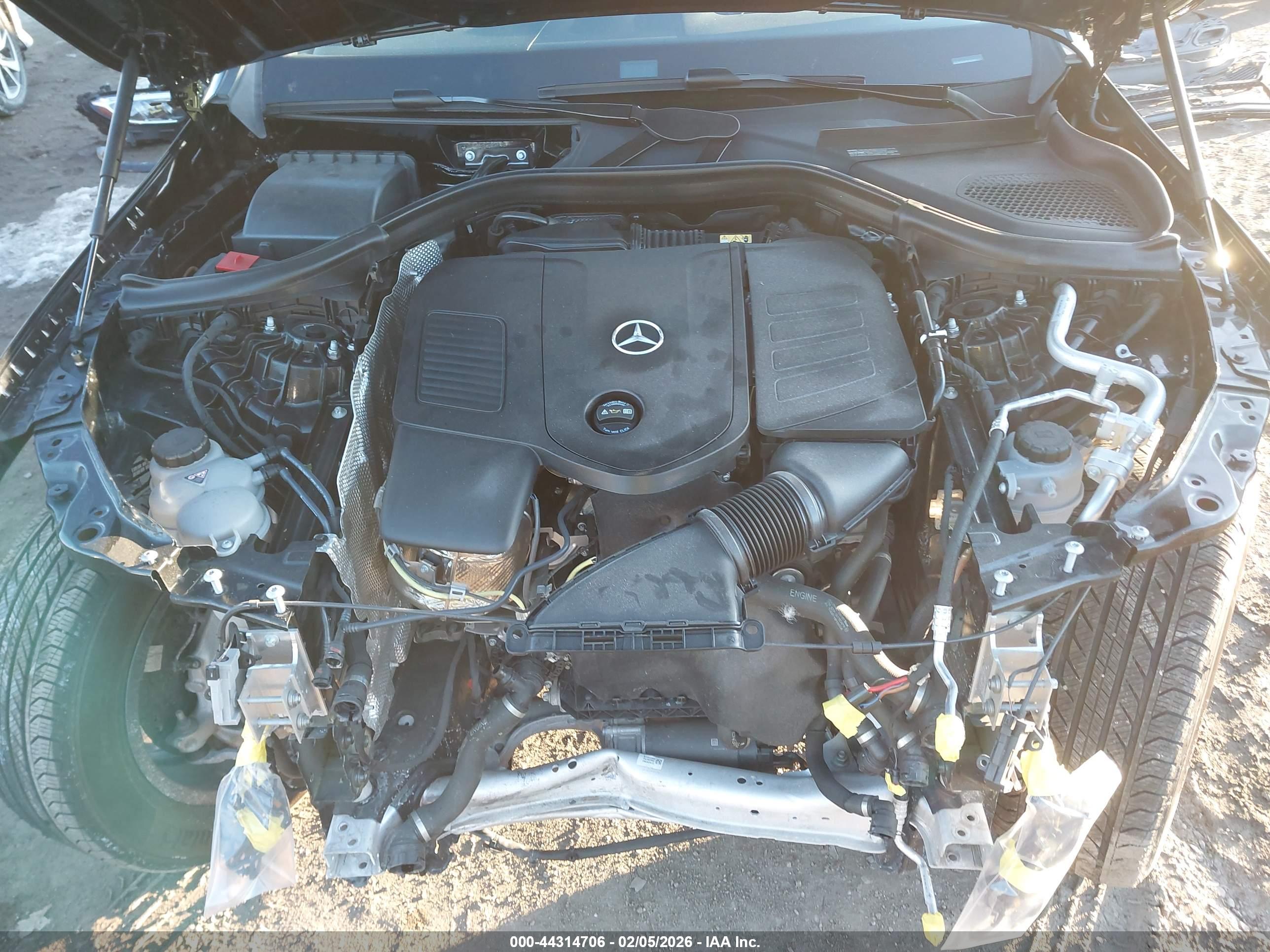 MERCEDES-BENZ GLC image 10