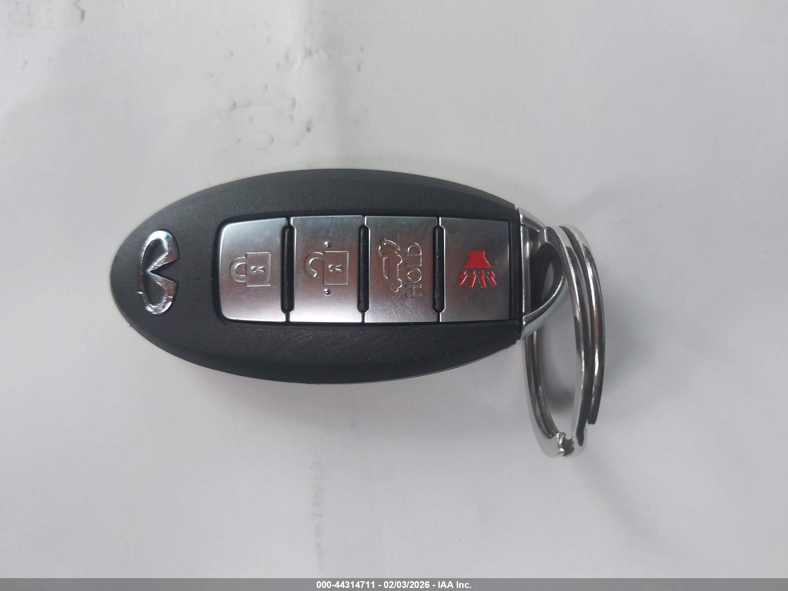 INFINITI QX56 image 11