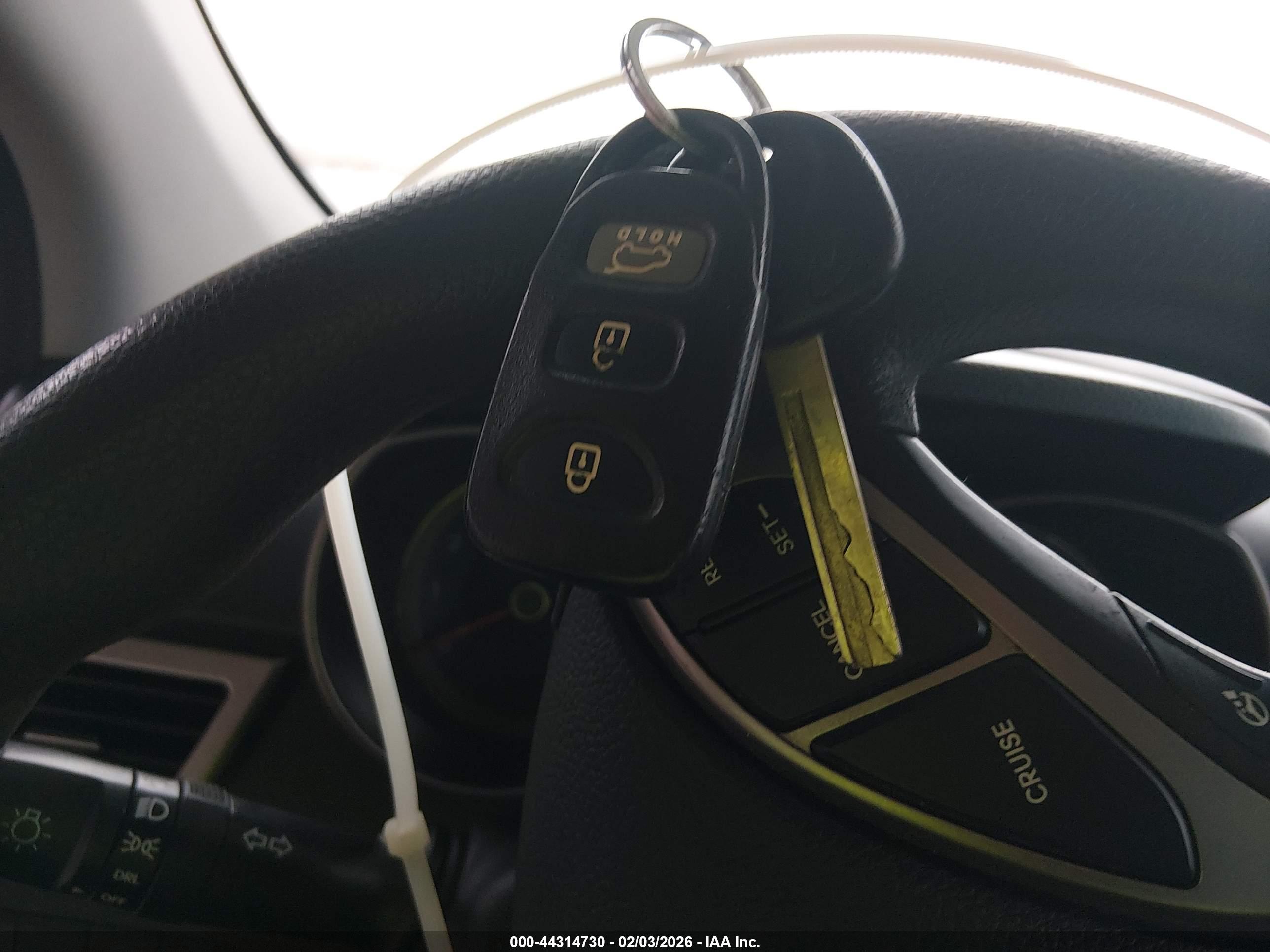 HYUNDAI ELANTRA image 11