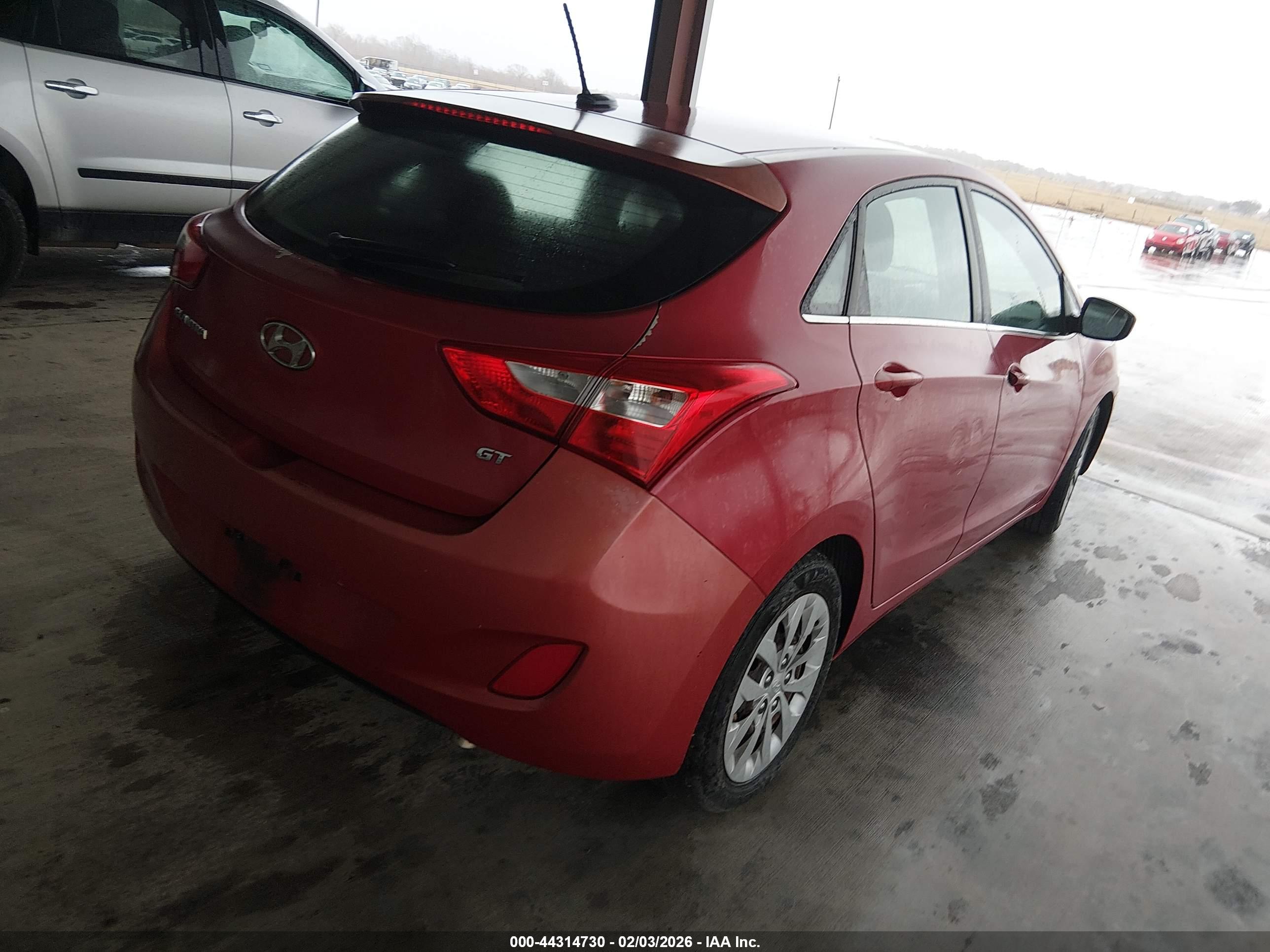 HYUNDAI ELANTRA image 4